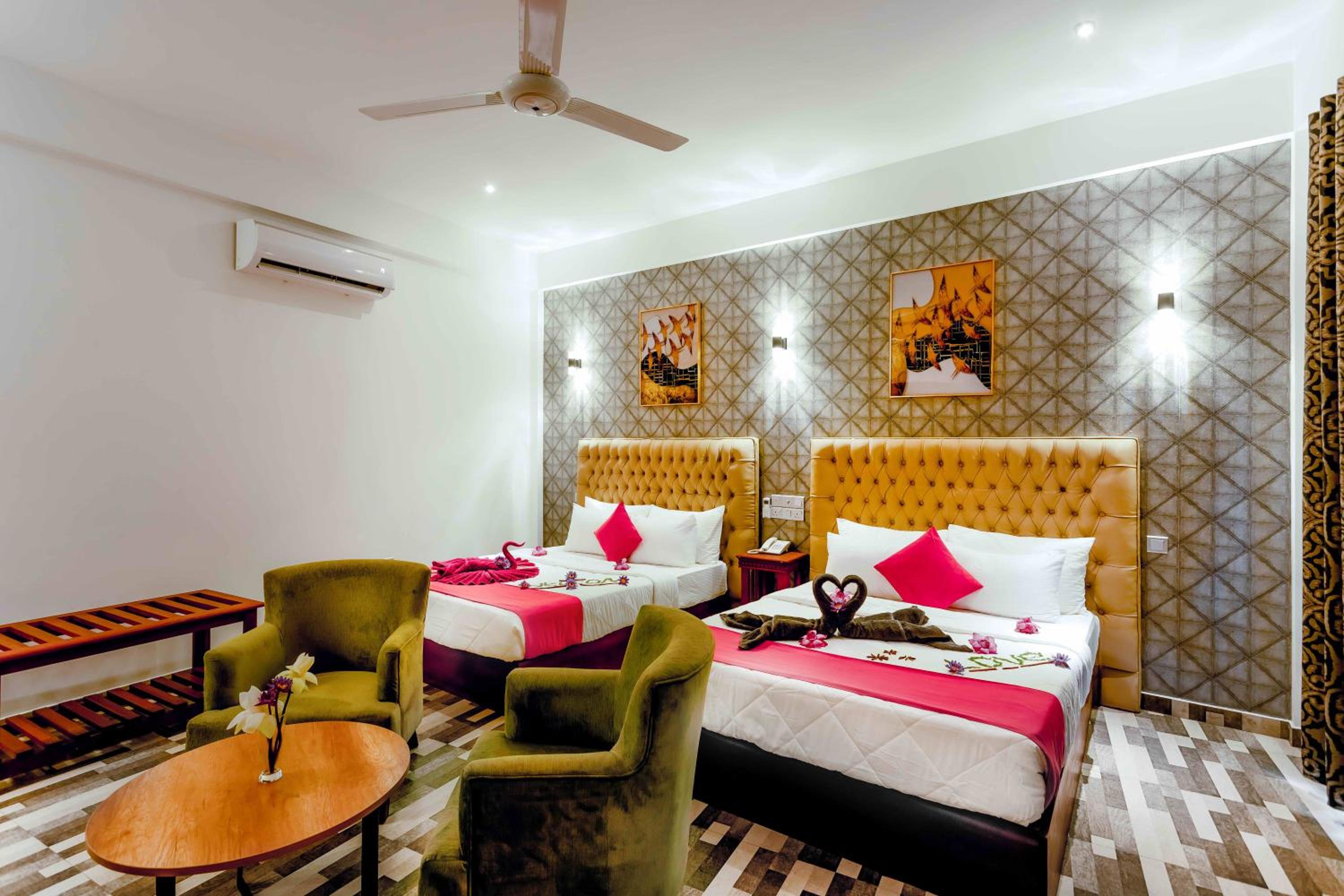 Double Room with Pool View photo 3