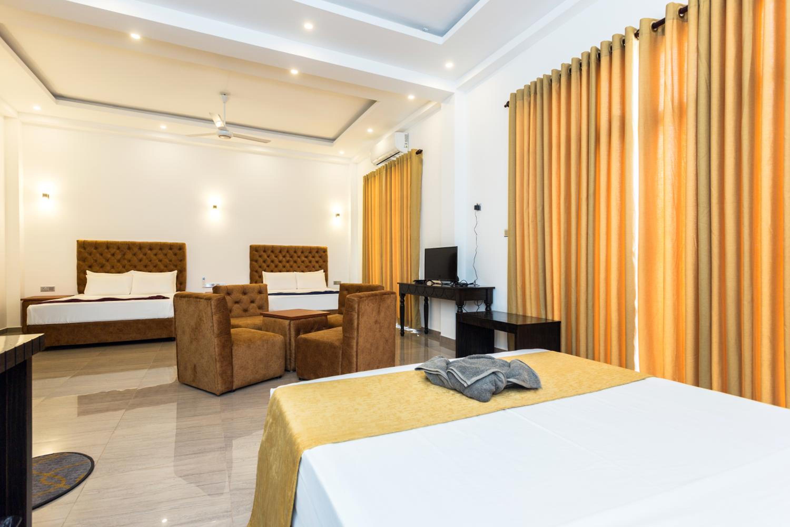 Deluxe Family Room photo 1
