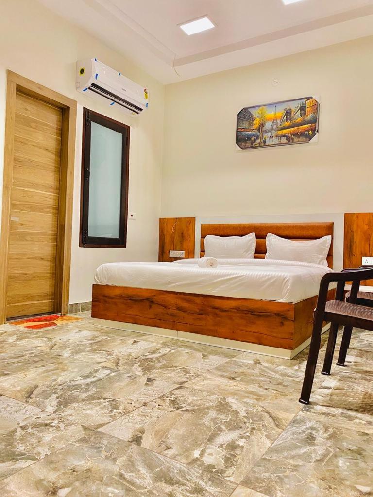 Deluxe Room (2 Adults + 1 Child) photo 3