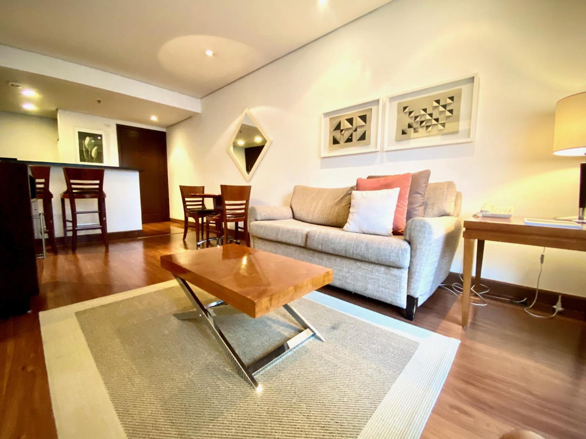 Deluxe Apartment