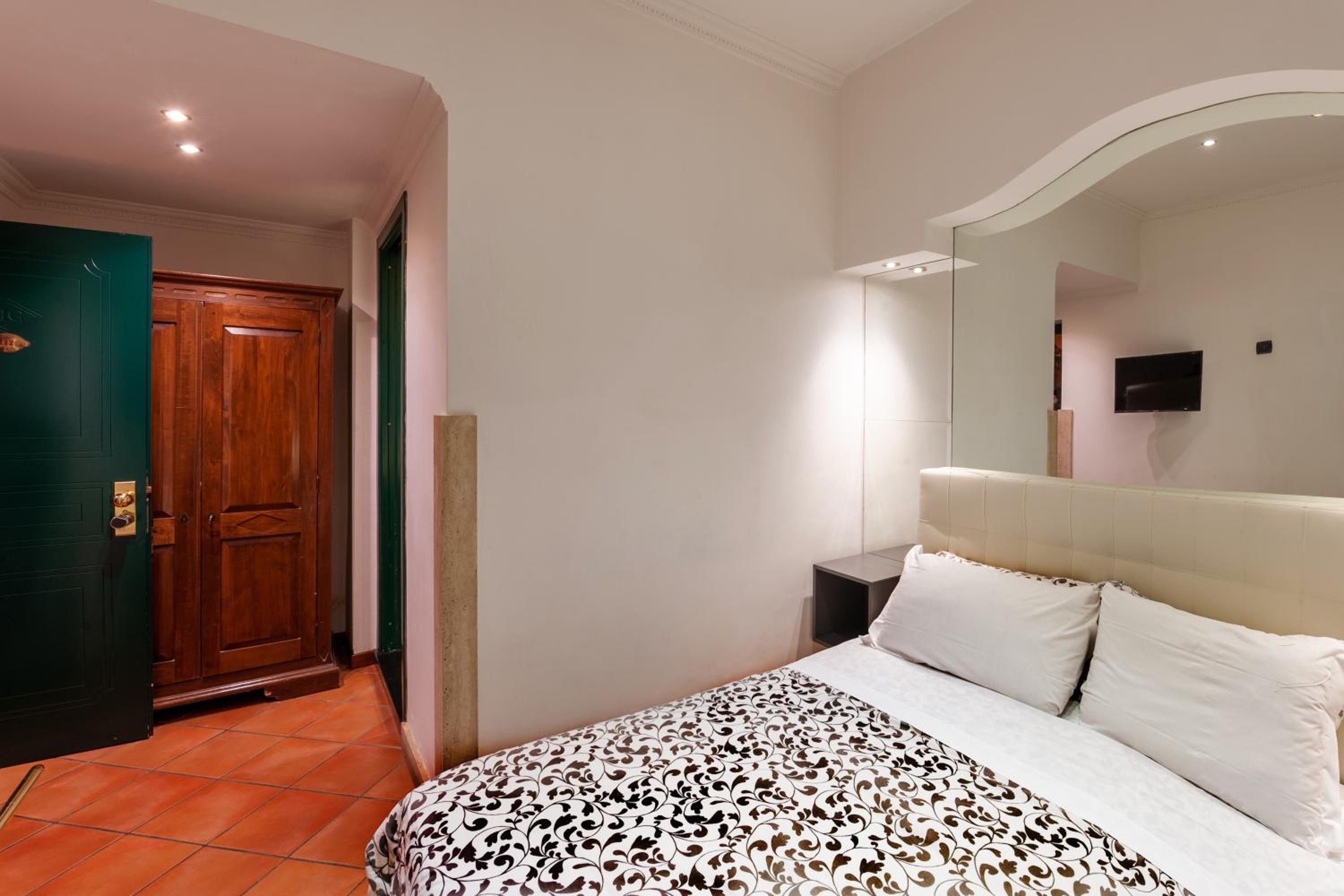 Double or Twin Room photo 2