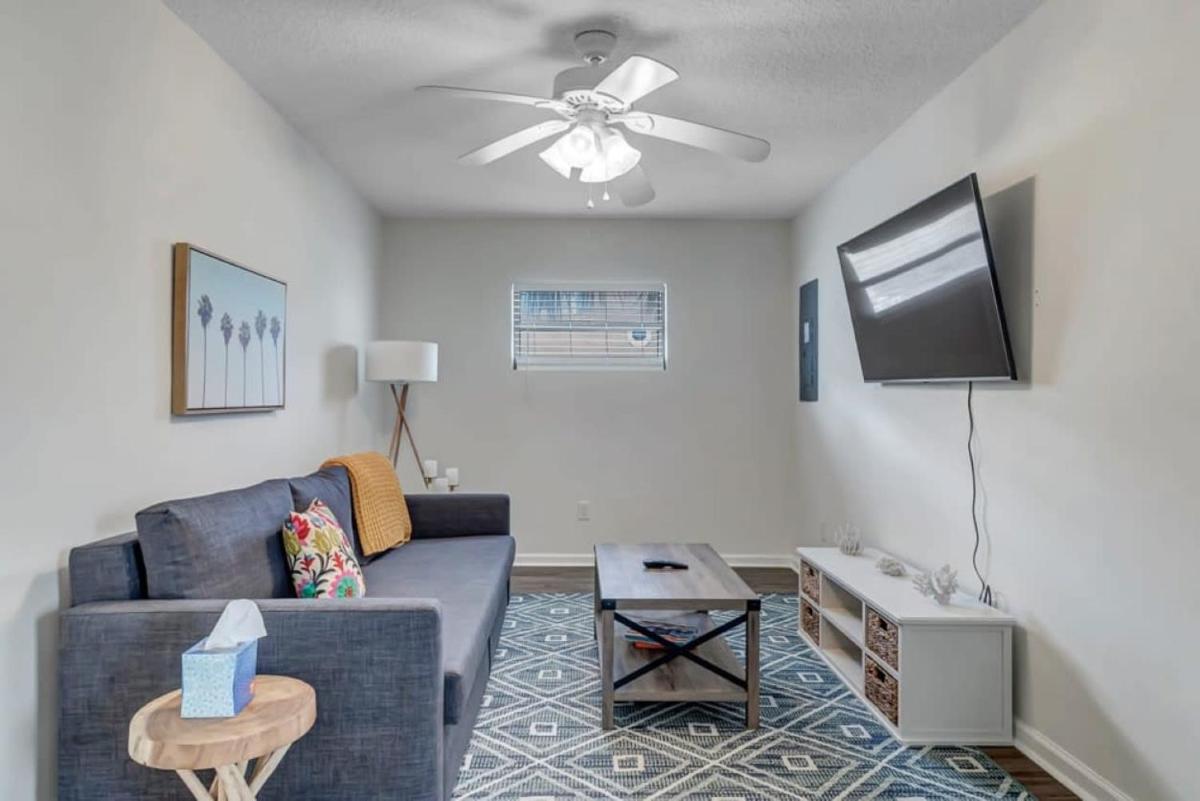 Apartment photo 1