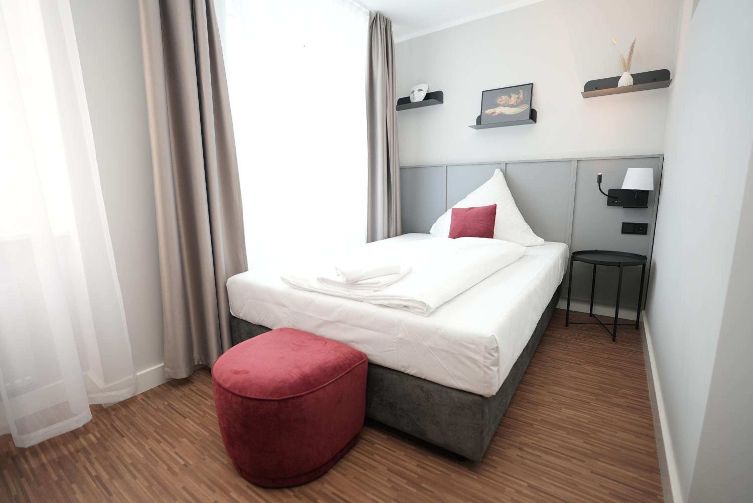 Deluxe Single Room