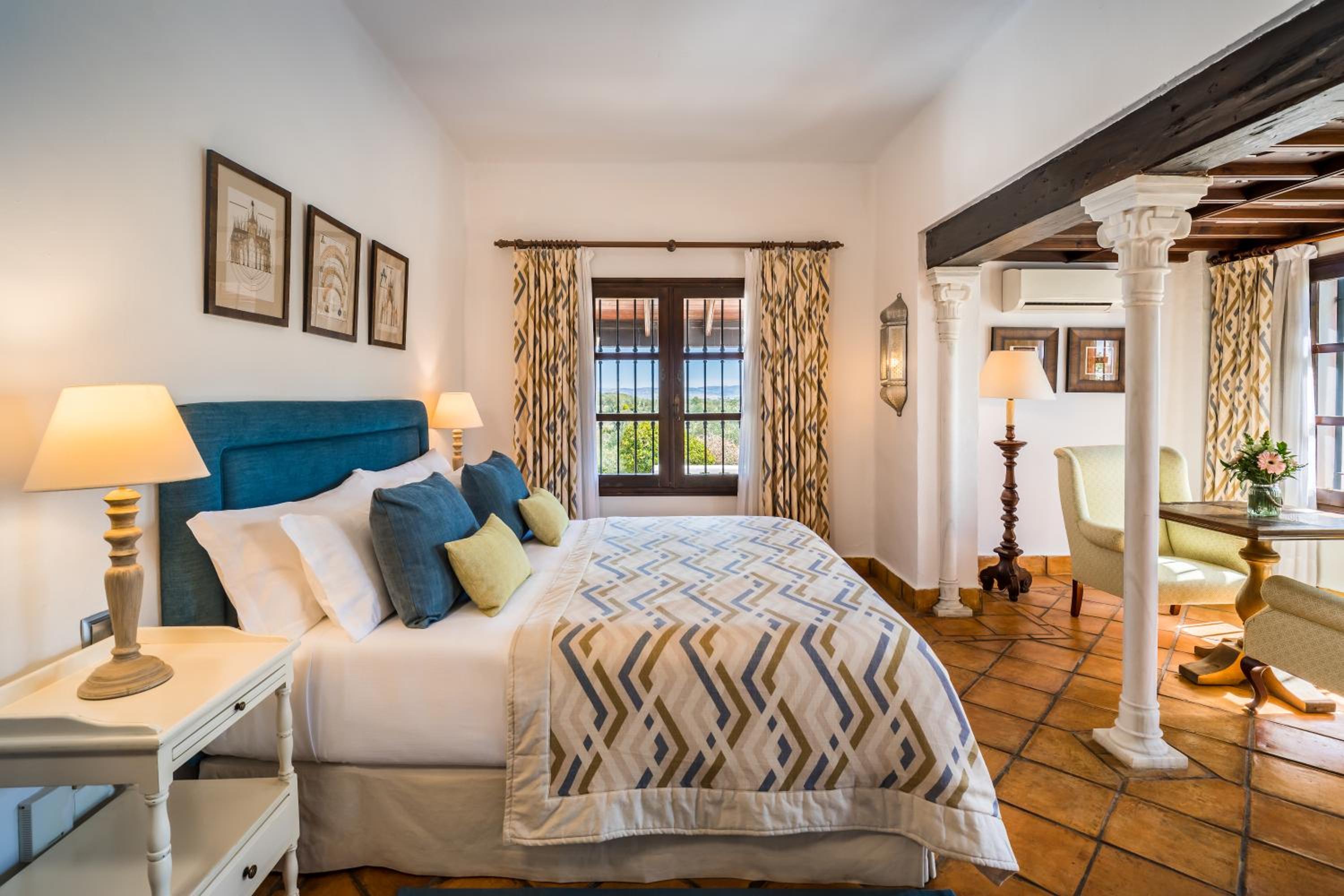 Suite Junior con Terraza Panorámica (2 Adultos)