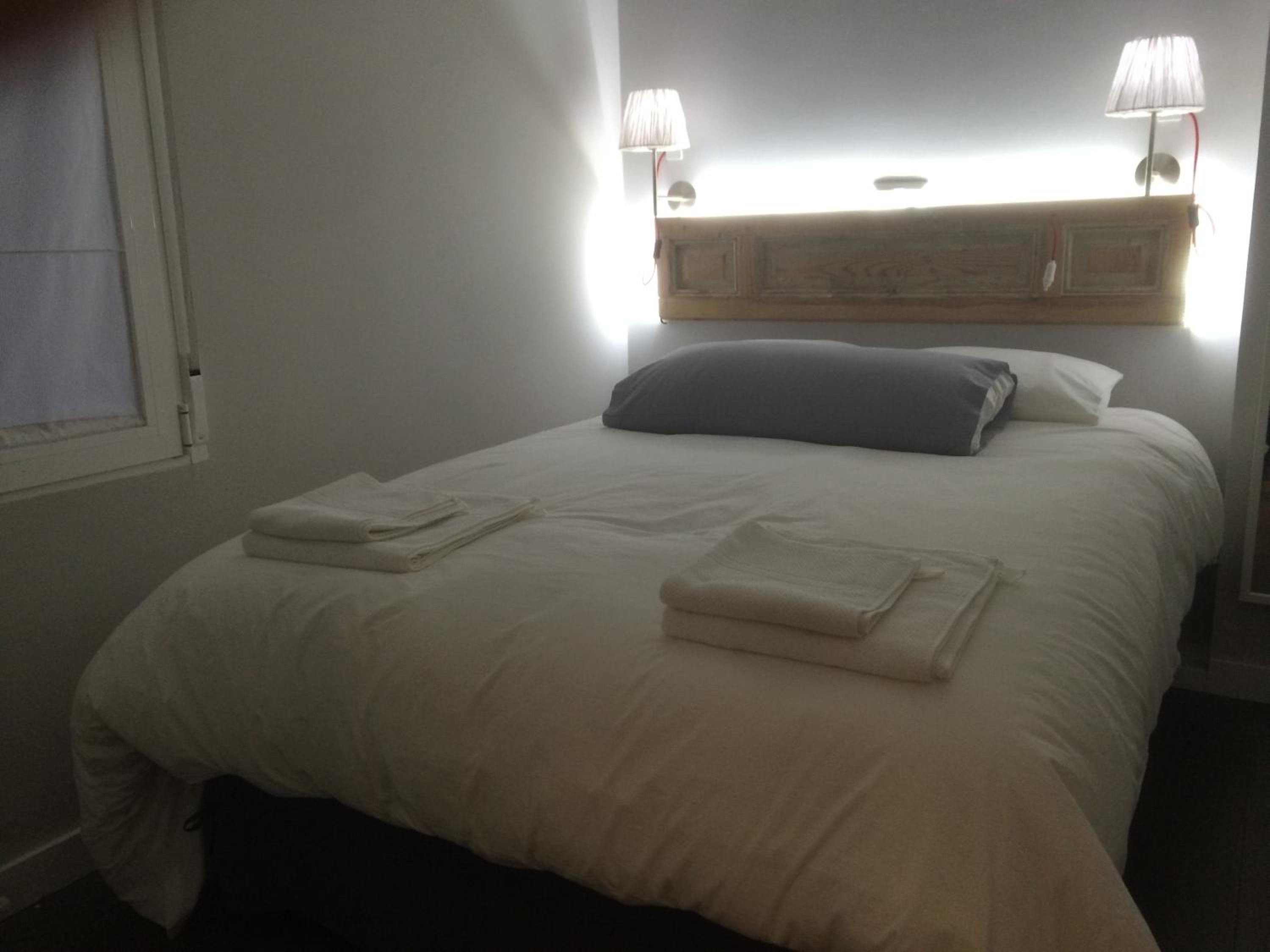 Double Room with Private Bathroom photo 3