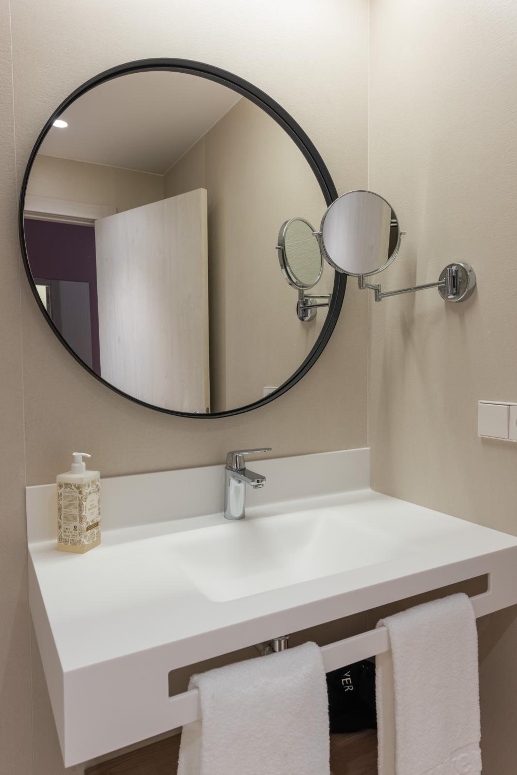 Double or Twin Room photo 3