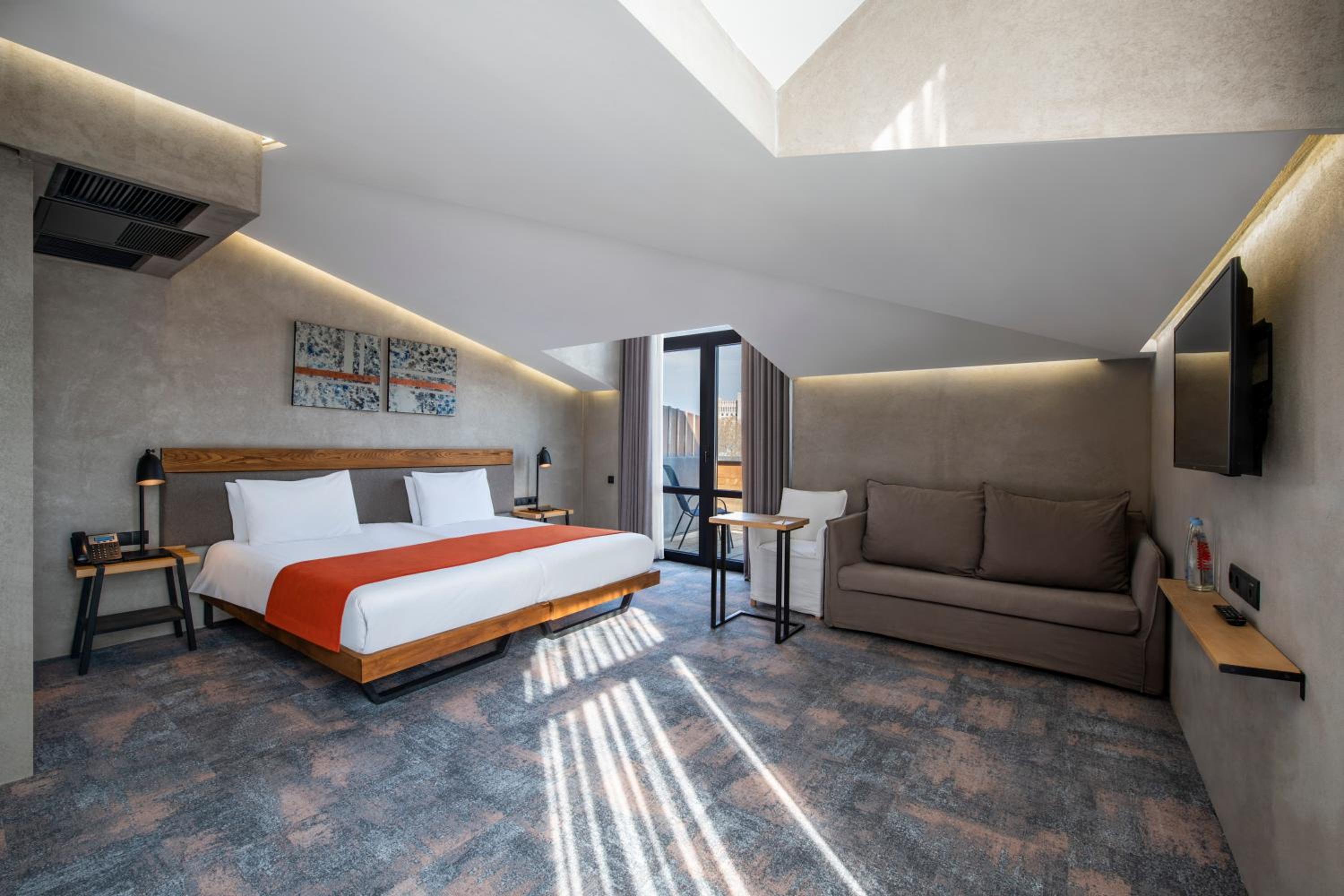 Terrace Lux
