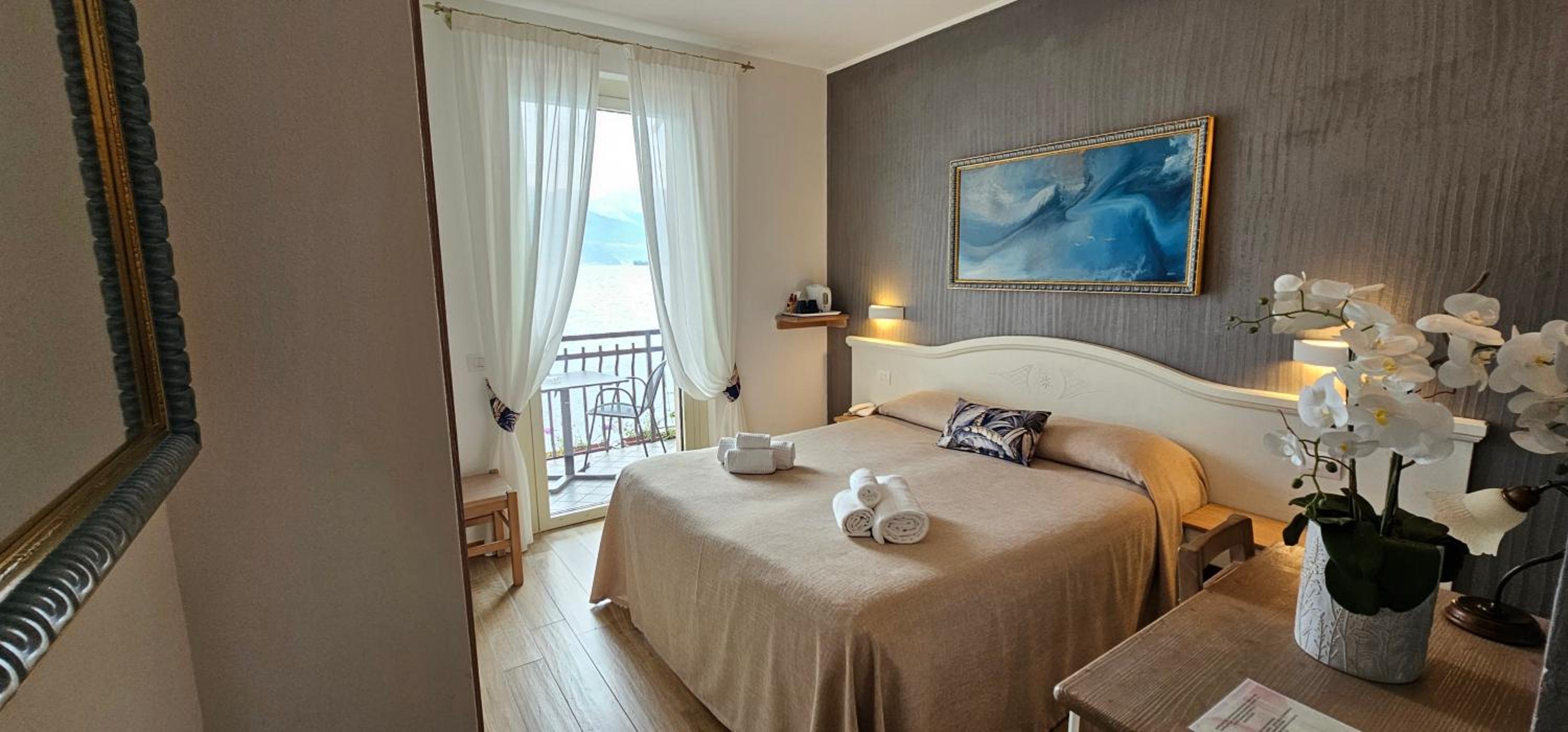 Small Double or Twin Room - Photo 15