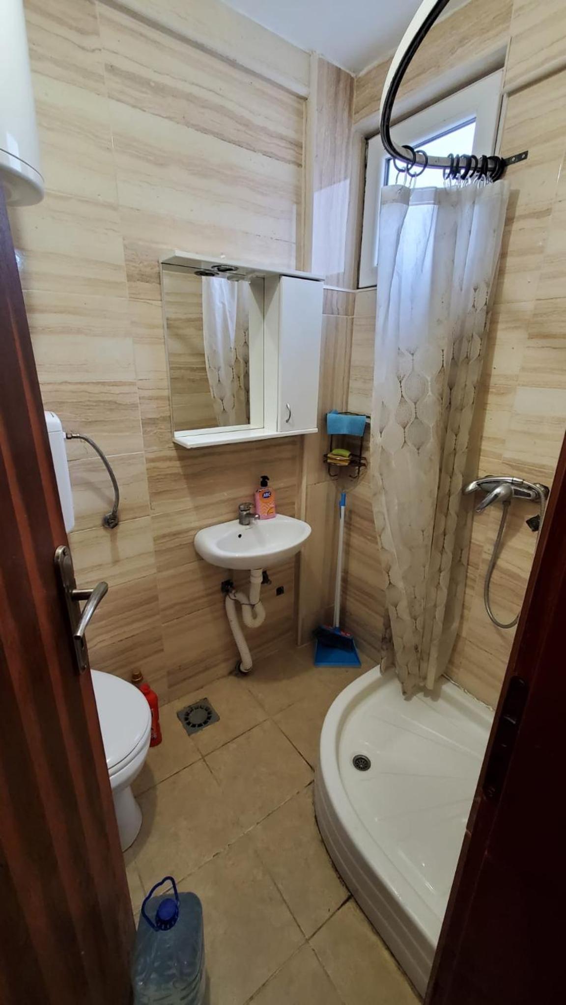 Small Double Room - Photo 2
