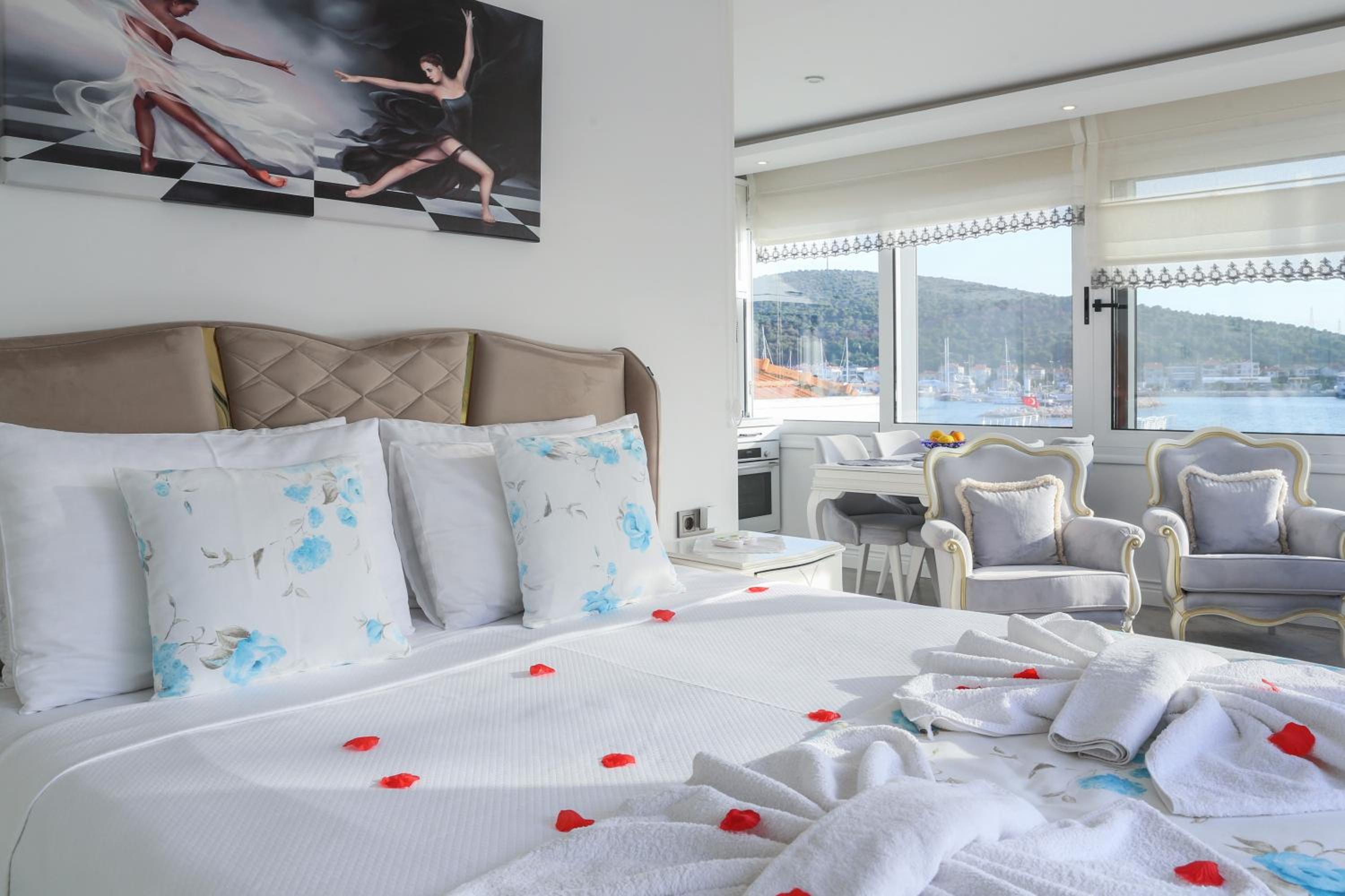 Deluxe Queen Room photo 2