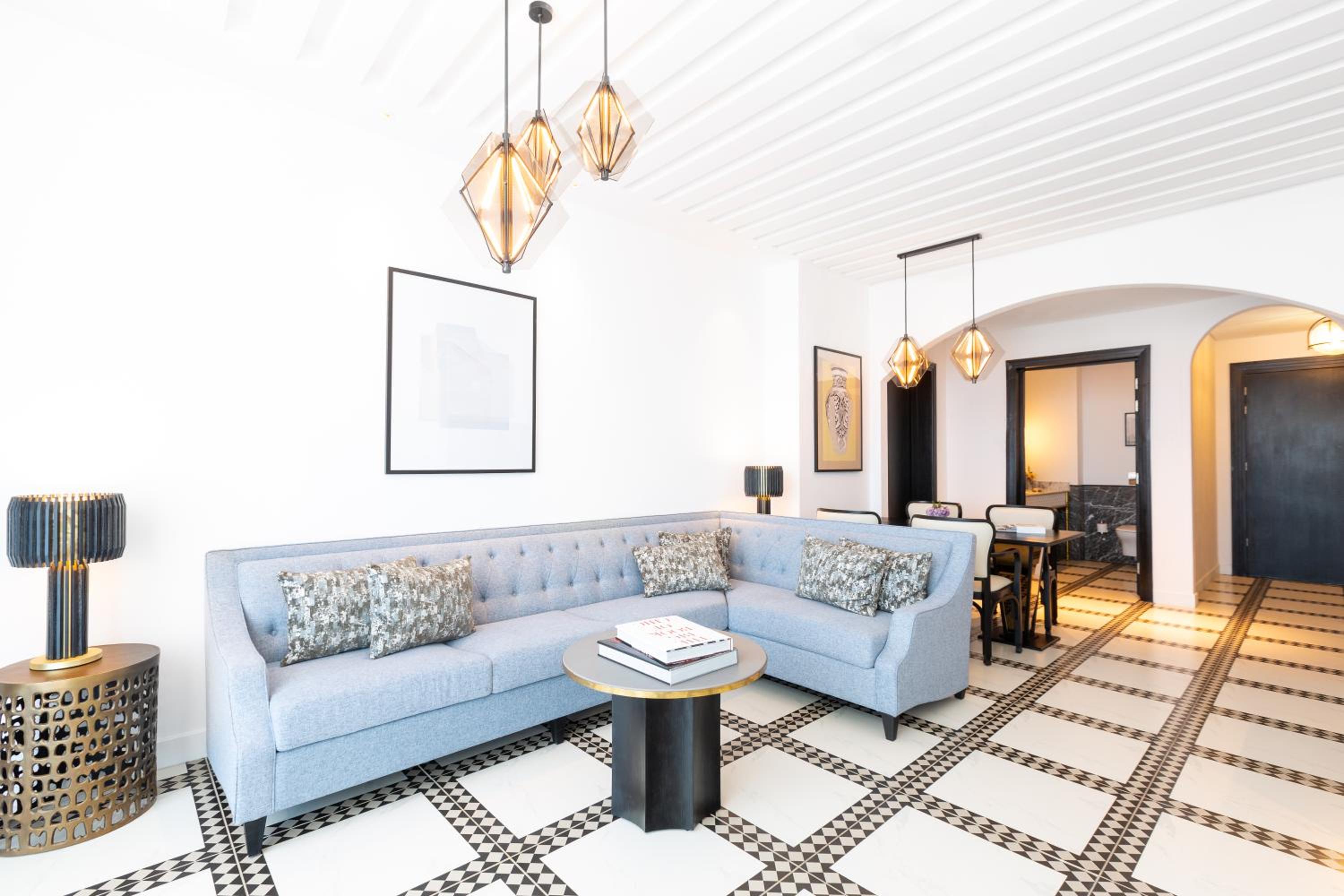 Heritage King Suite - Photo 11