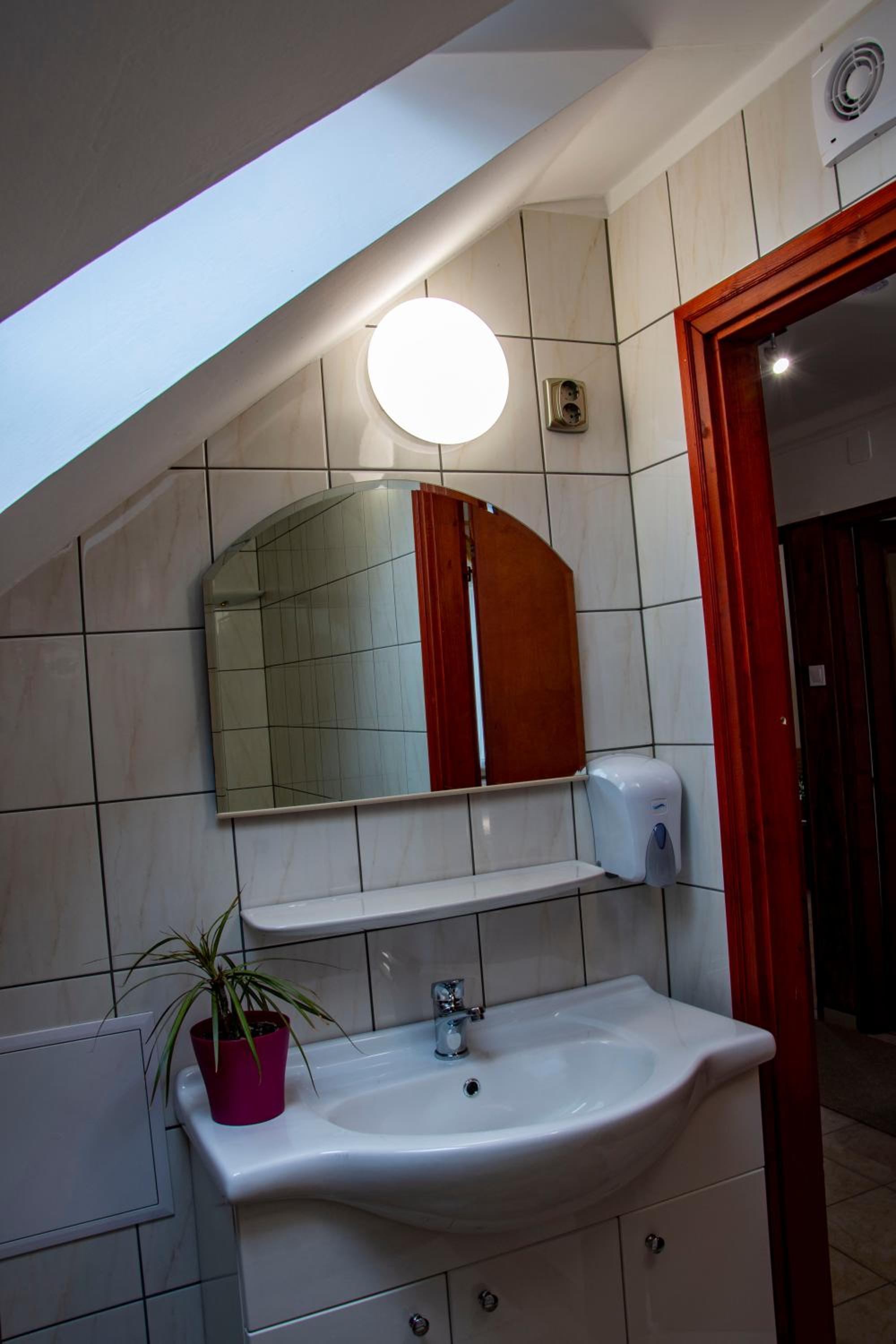 Triple Room with Shared Bathroom photo 3