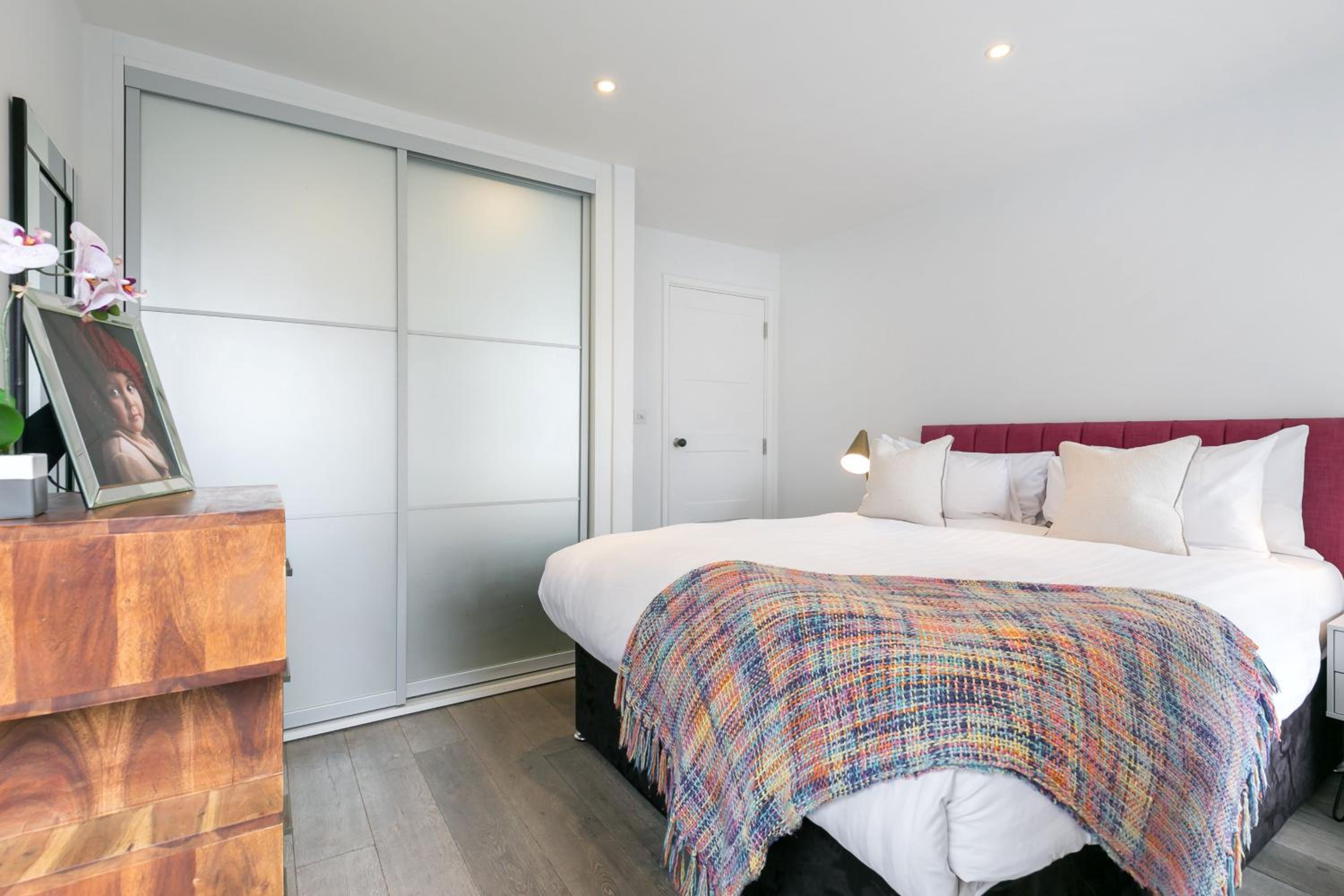 Deluxe One Bedroom Apartment with Terrace photo 1