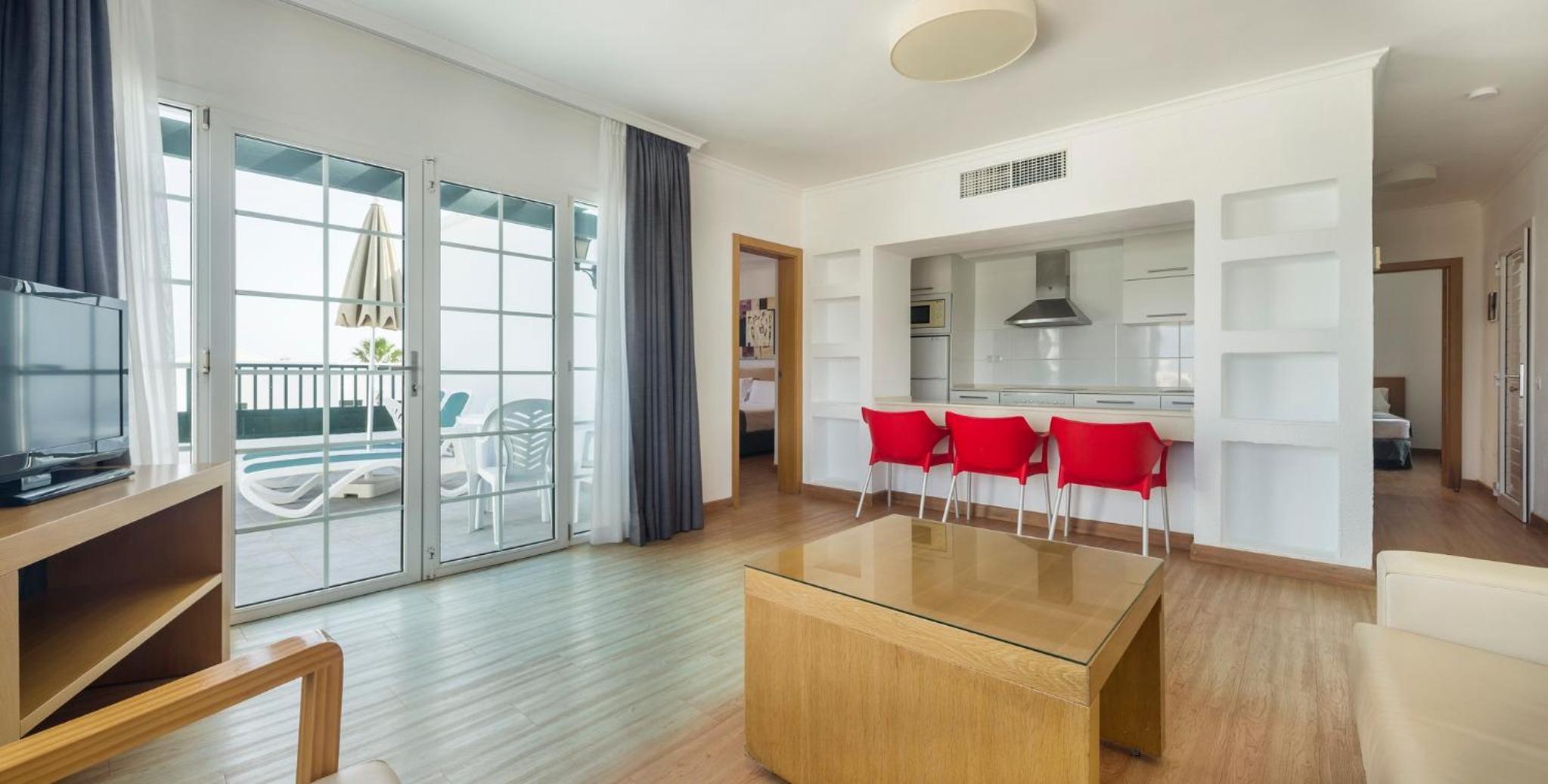 Two-Bedroom Apartment (5 Adults) thumbnail 6