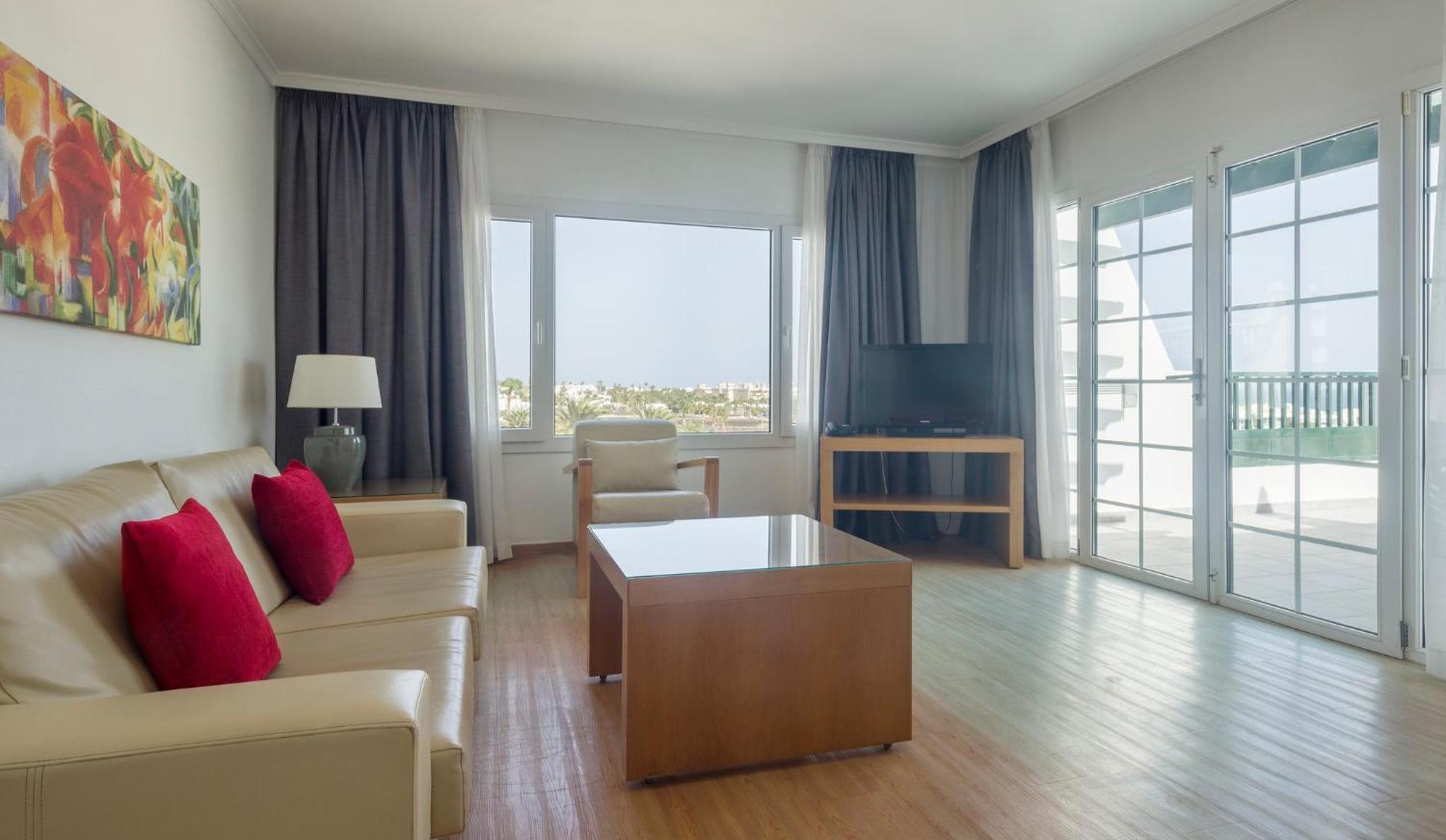 Two-Bedroom Apartment (5 Adults)