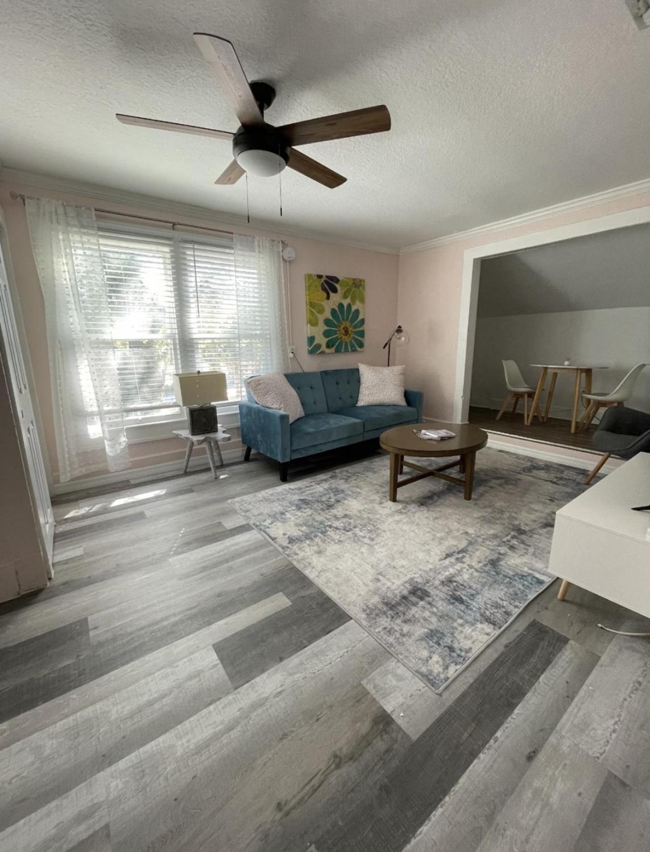 Apartment photo 1