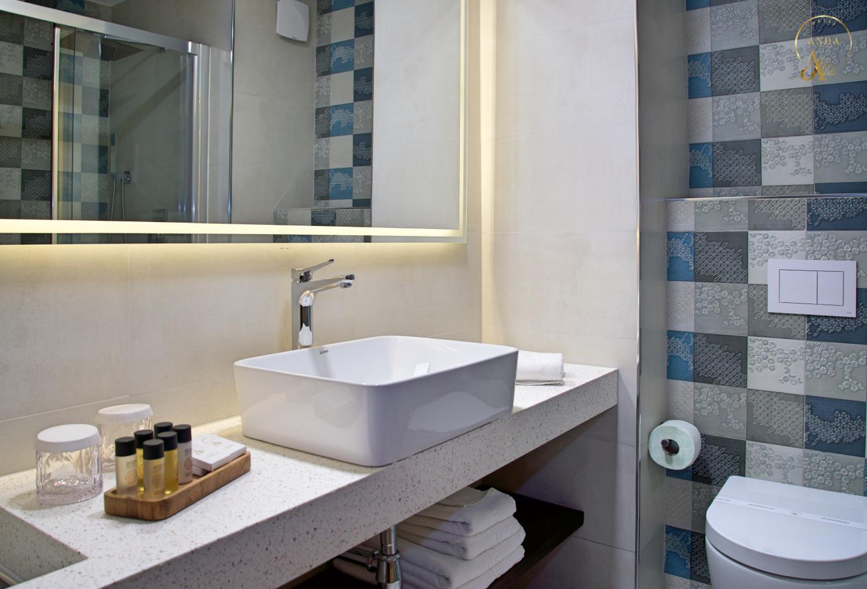 Double or Twin Room with Balcony photo 3