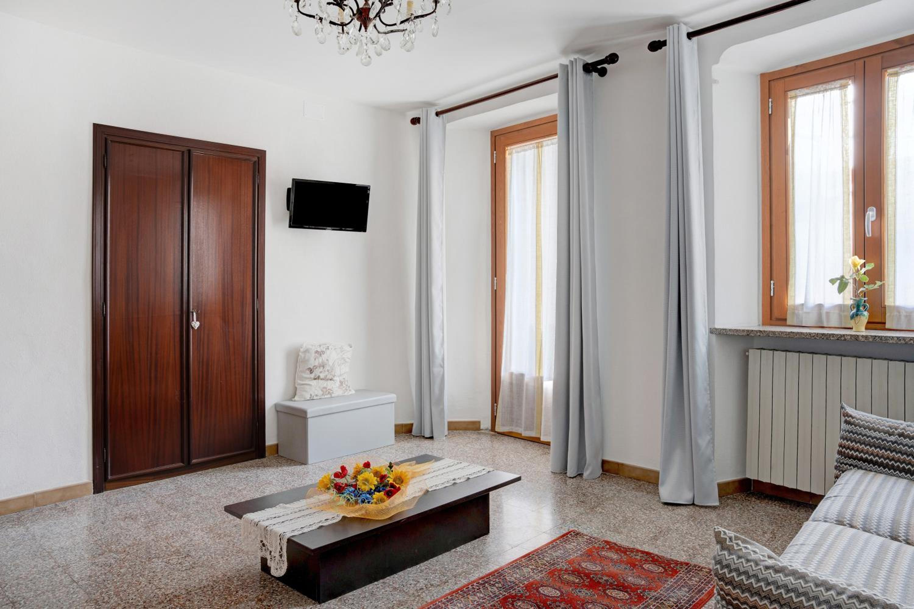 One-Bedroom House