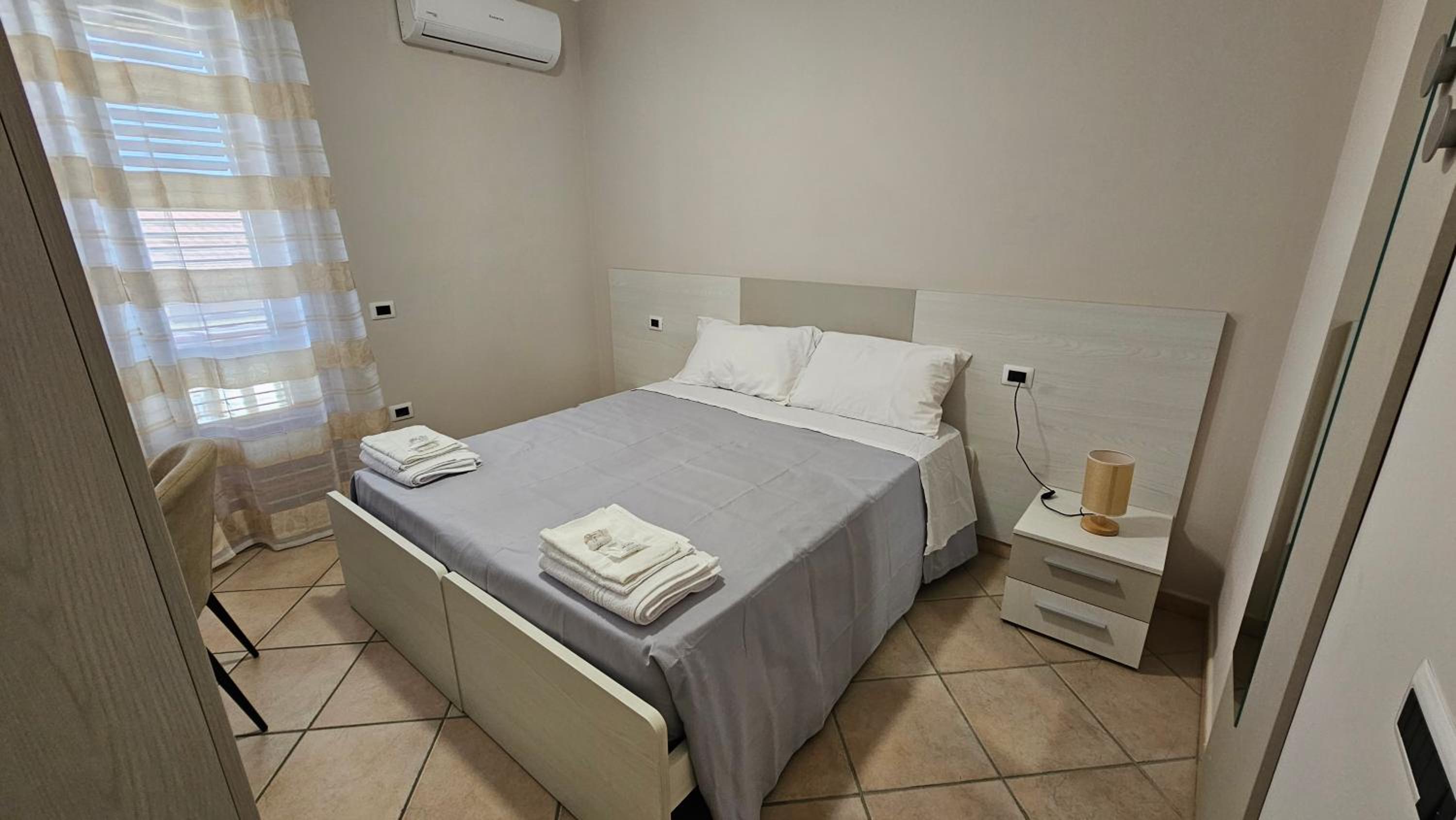 Standard Double Room with Shared Bathroom photo 1