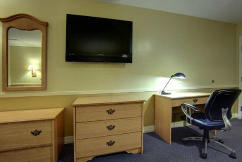 King Room - Non Smoking photo 2