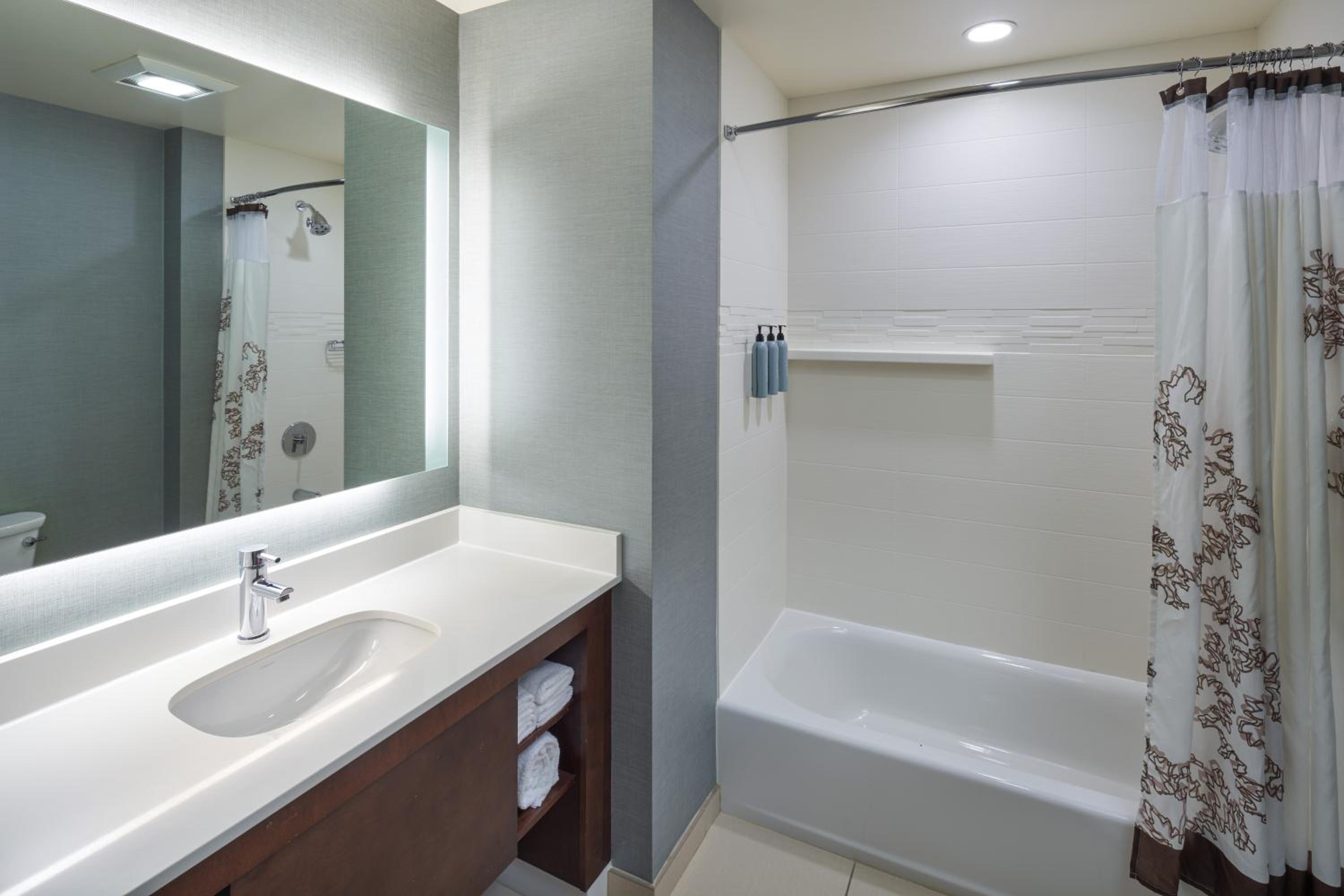 One-Bedroom Suite with Two Queen Beds