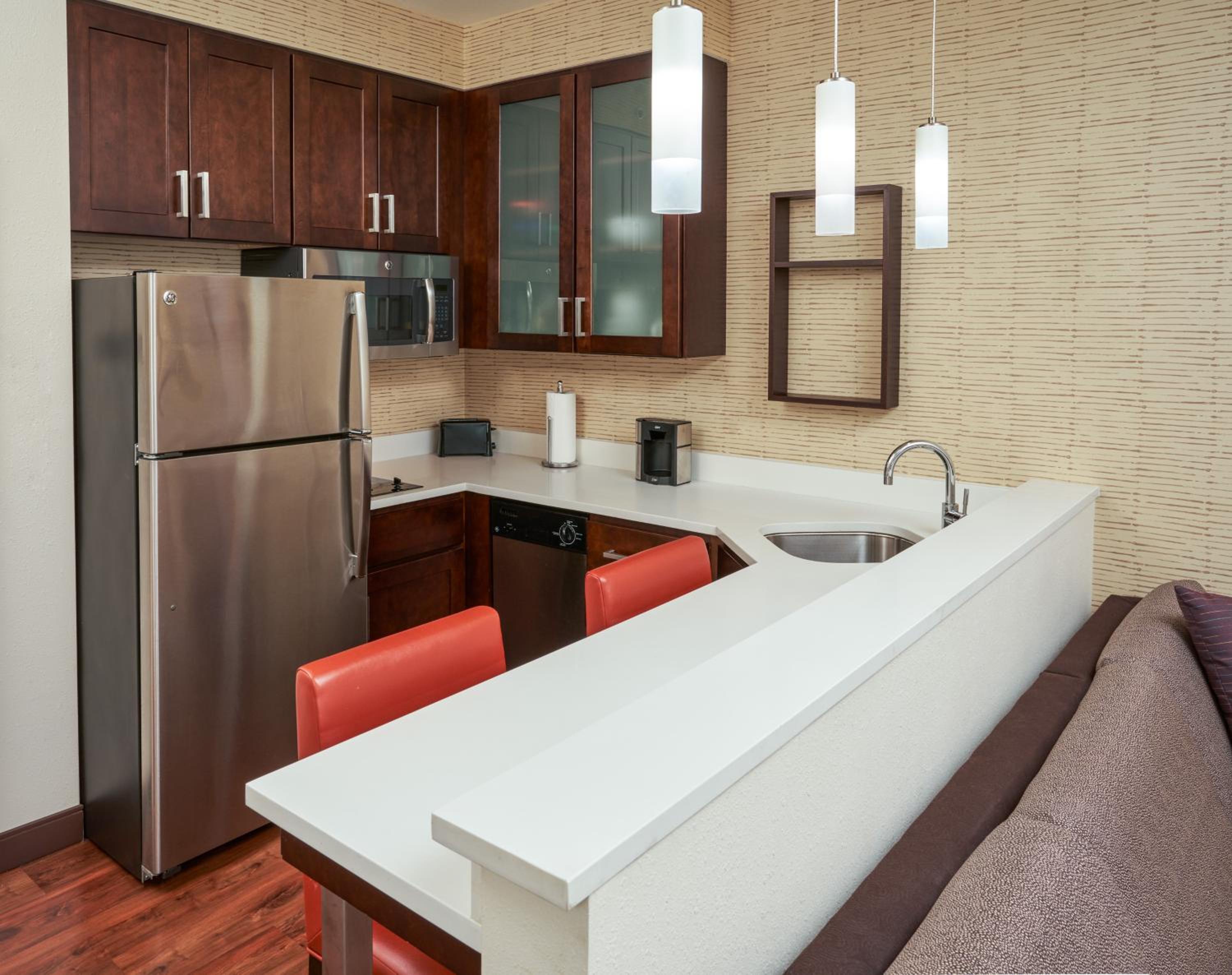 King Studio with Sofa Bed - Hearing Accessible