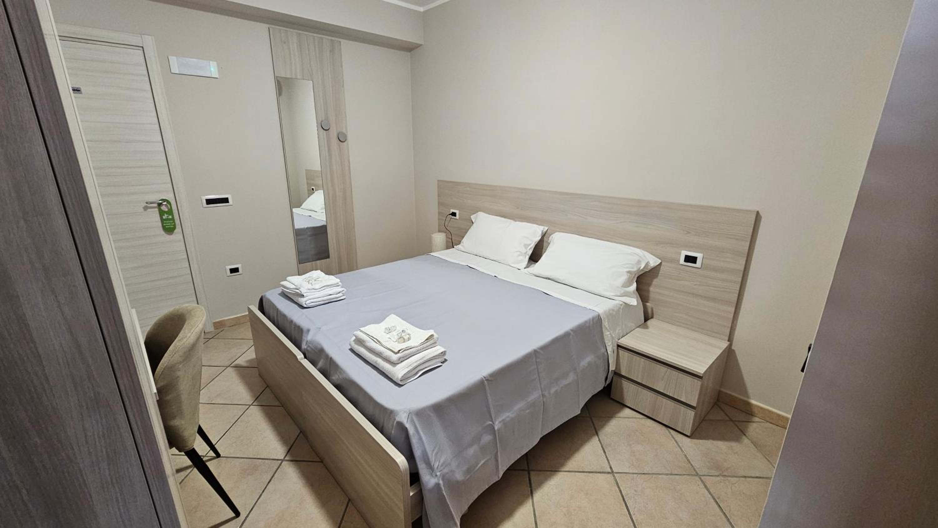 Double Room with Shared Bathroom photo 1