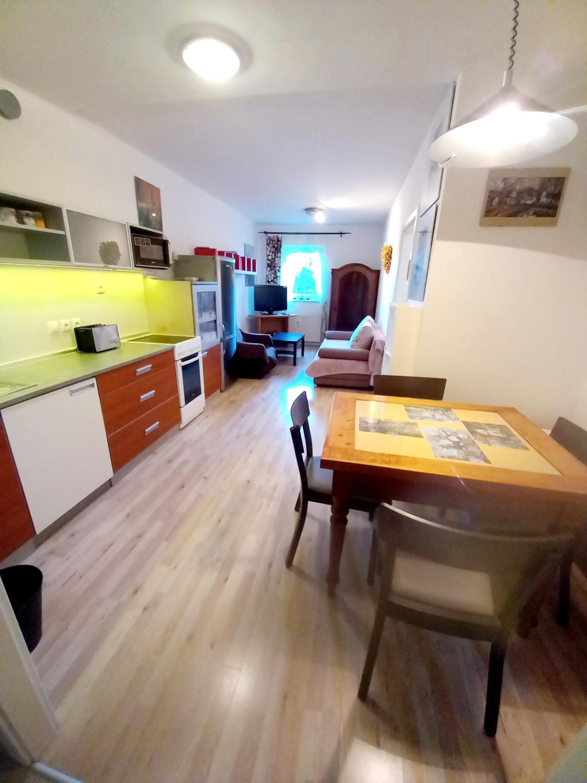 One-Bedroom Apartment photo 1