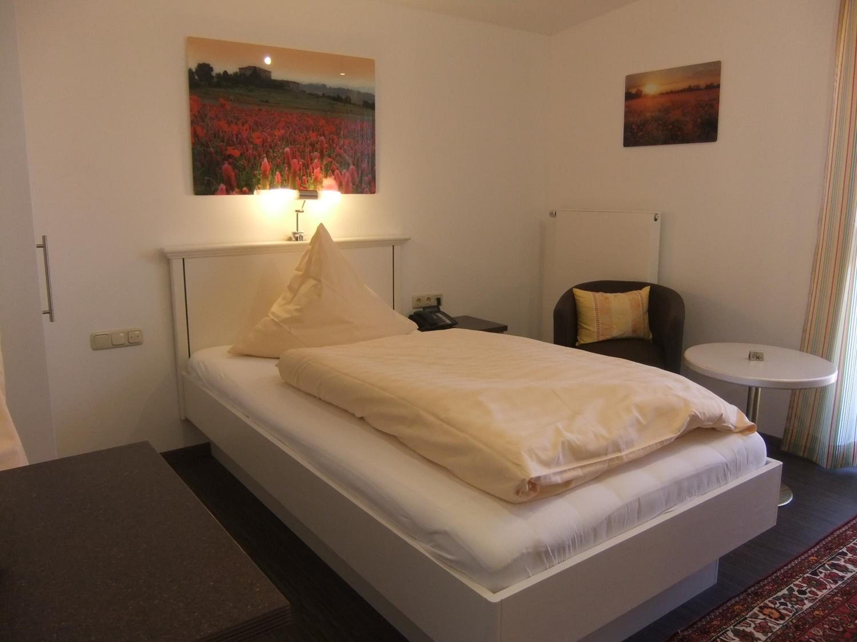 Single Room photo 1