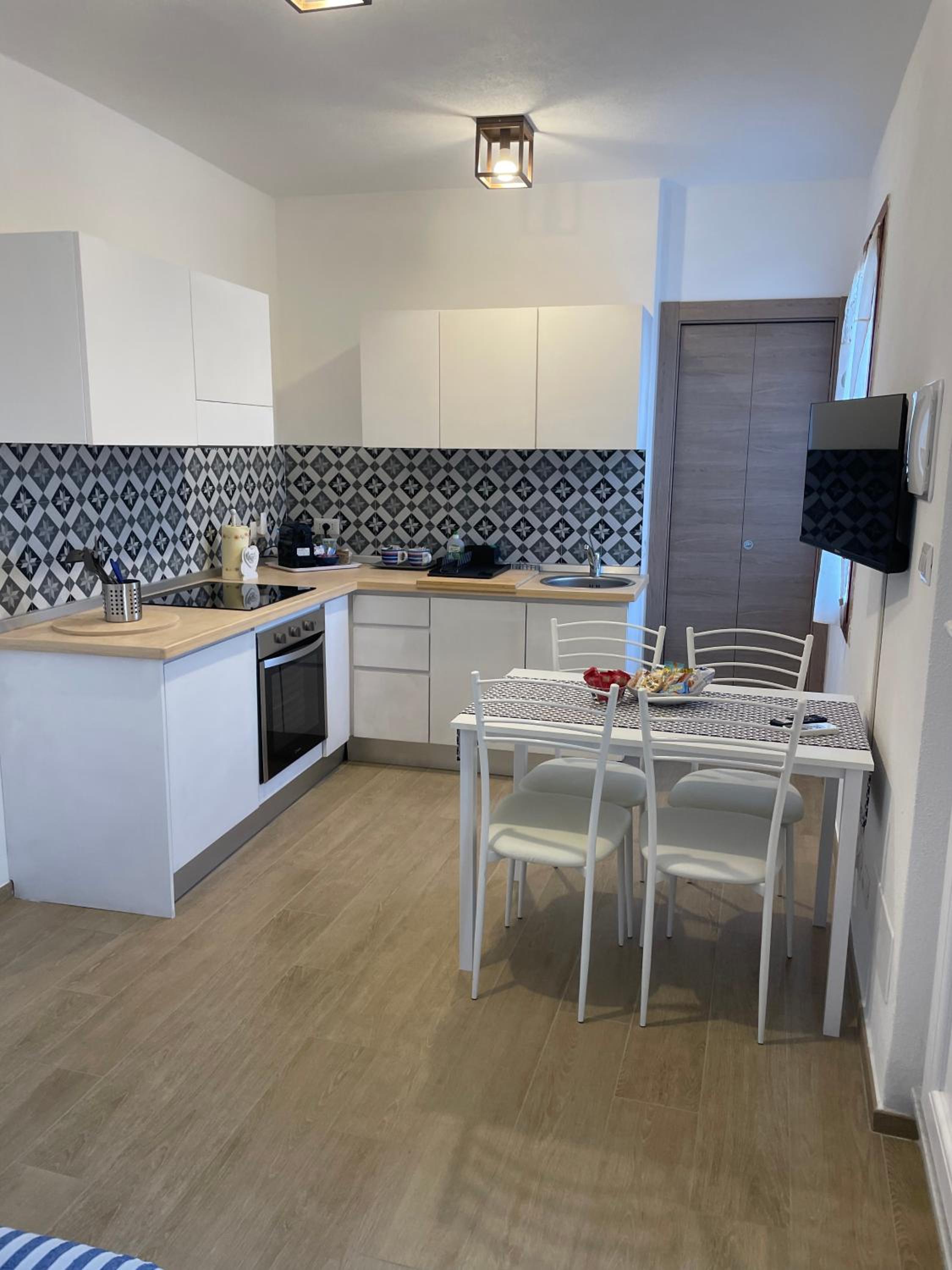 Apartment with Terrace photo 3