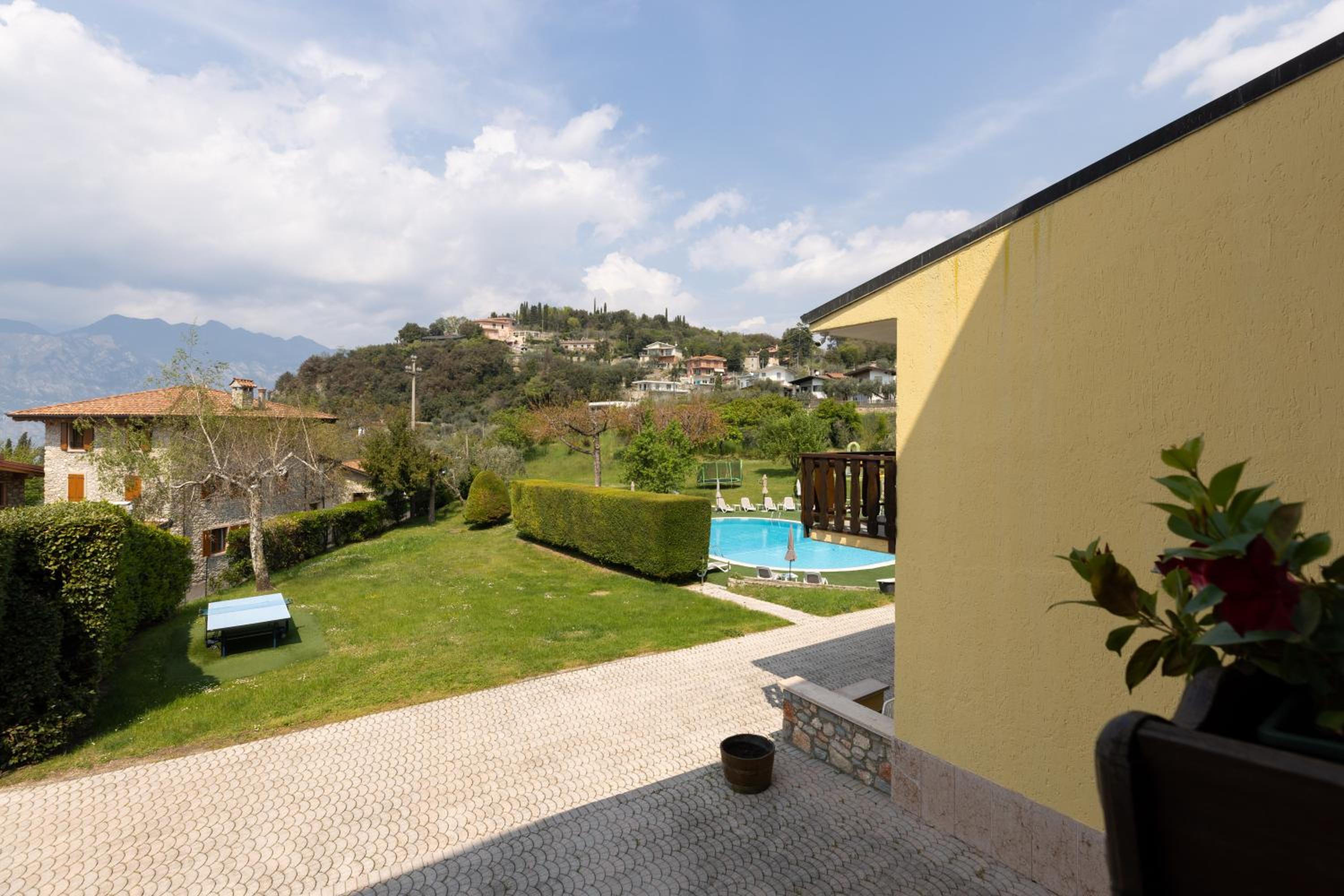Double or Twin Room with Pool View photo 3