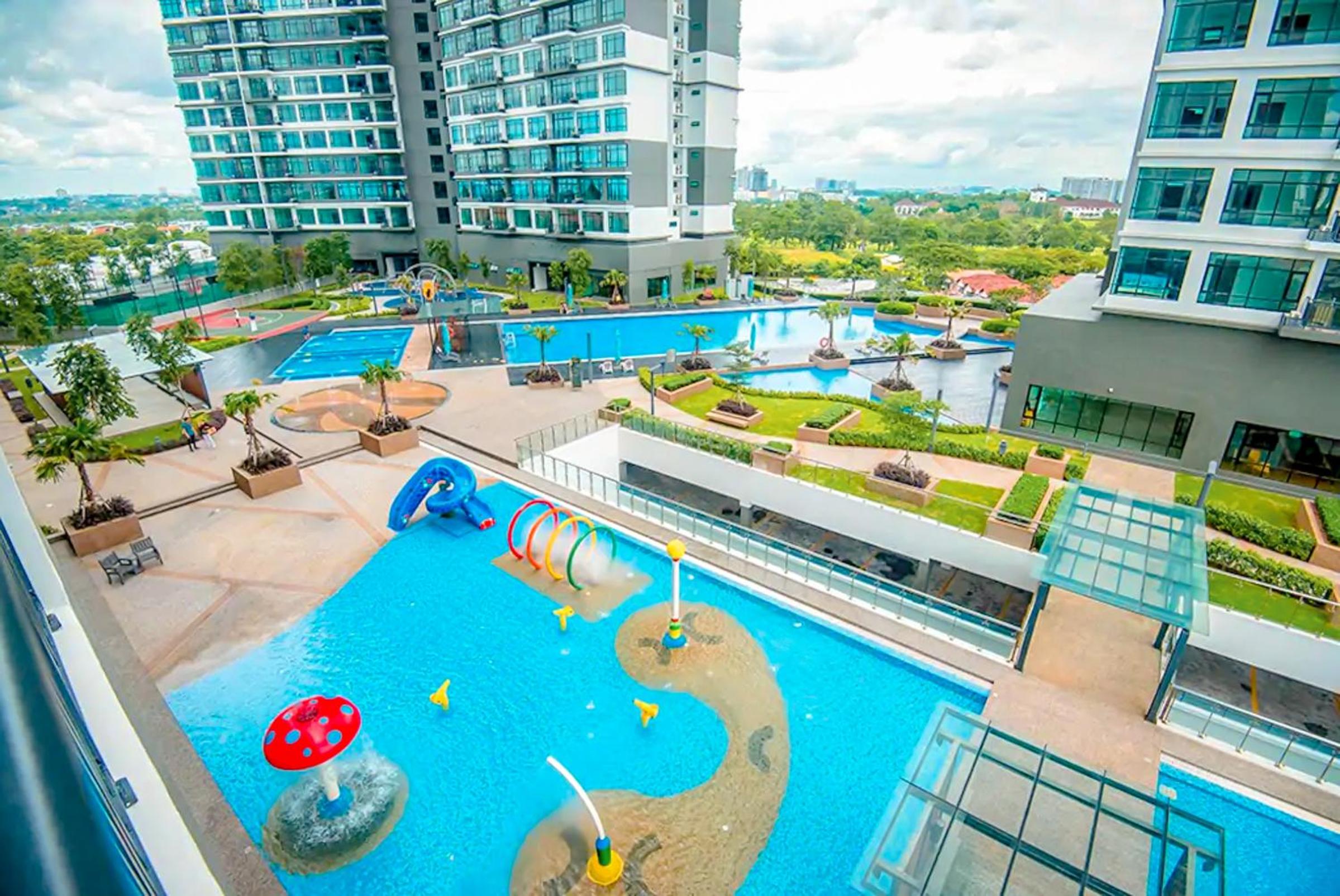 One-Bedroom Apartment with City View One-Bedroom Apartment with City View