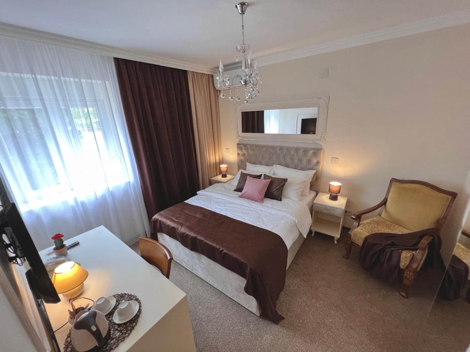 Deluxe Double Room photo 3