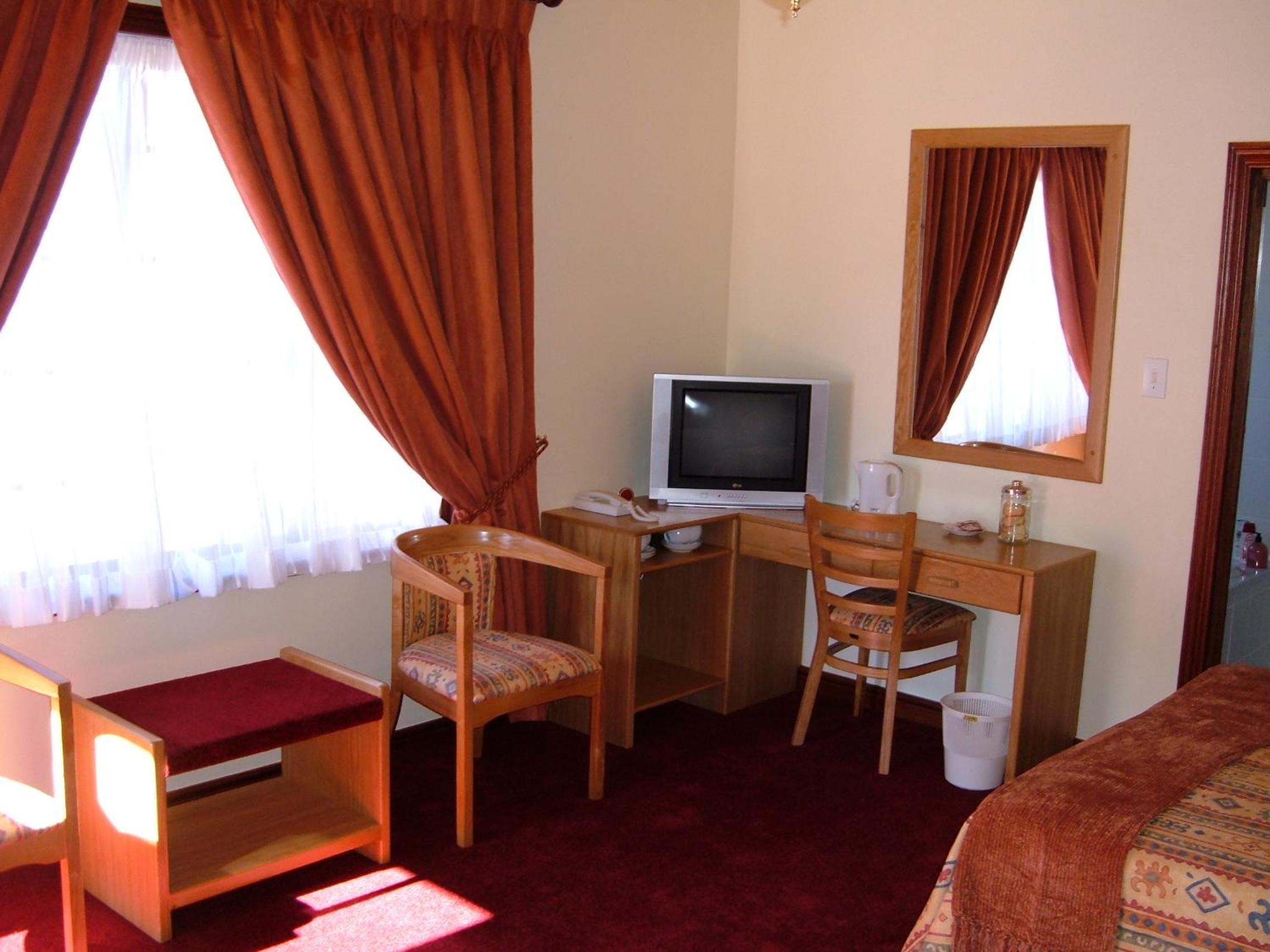 Twin Room with Shower photo 3