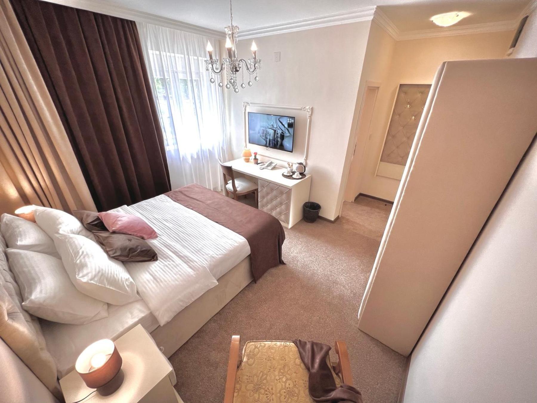 Deluxe Double Room photo 3