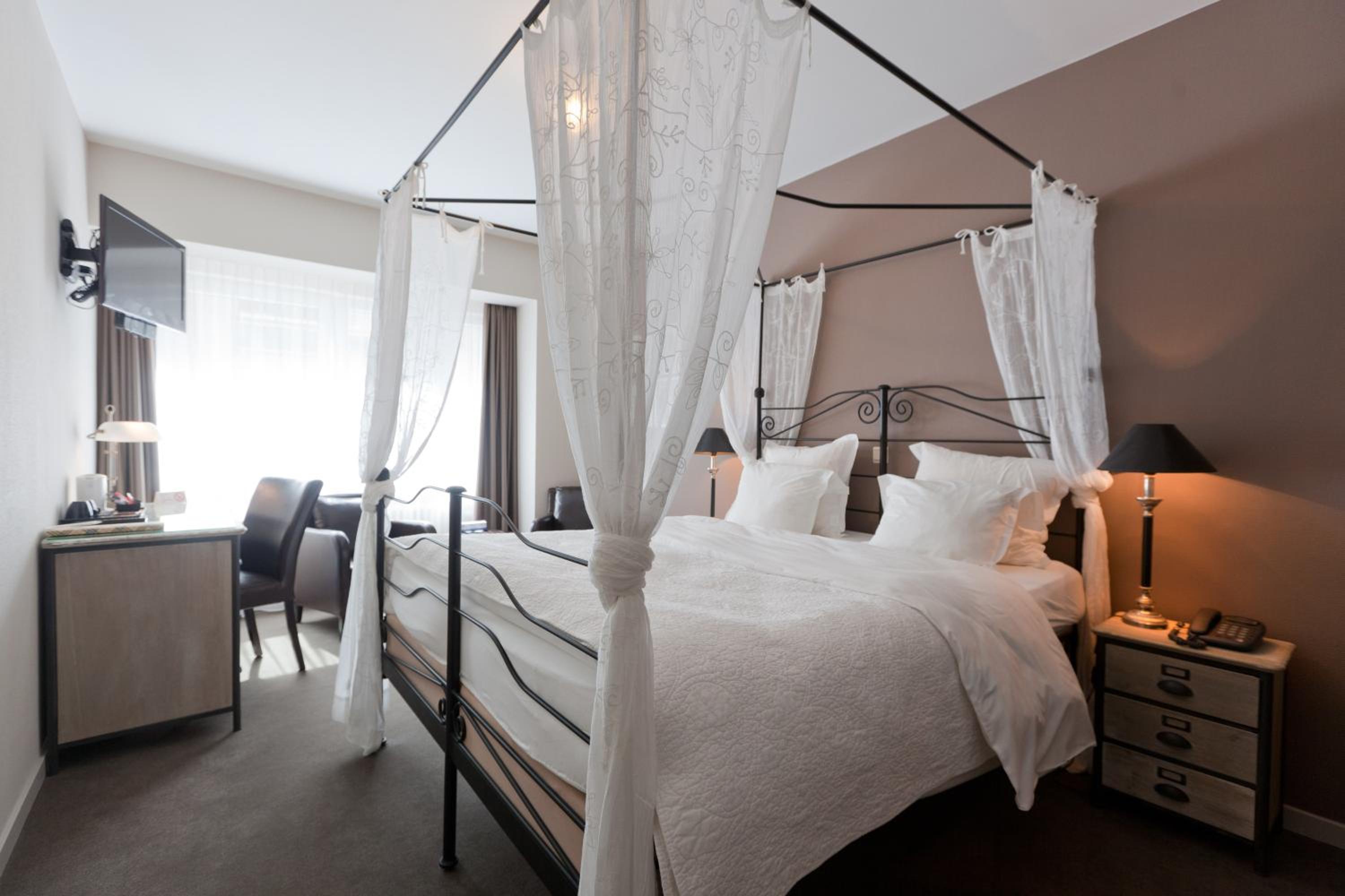 Standard Double Room - Photo 1