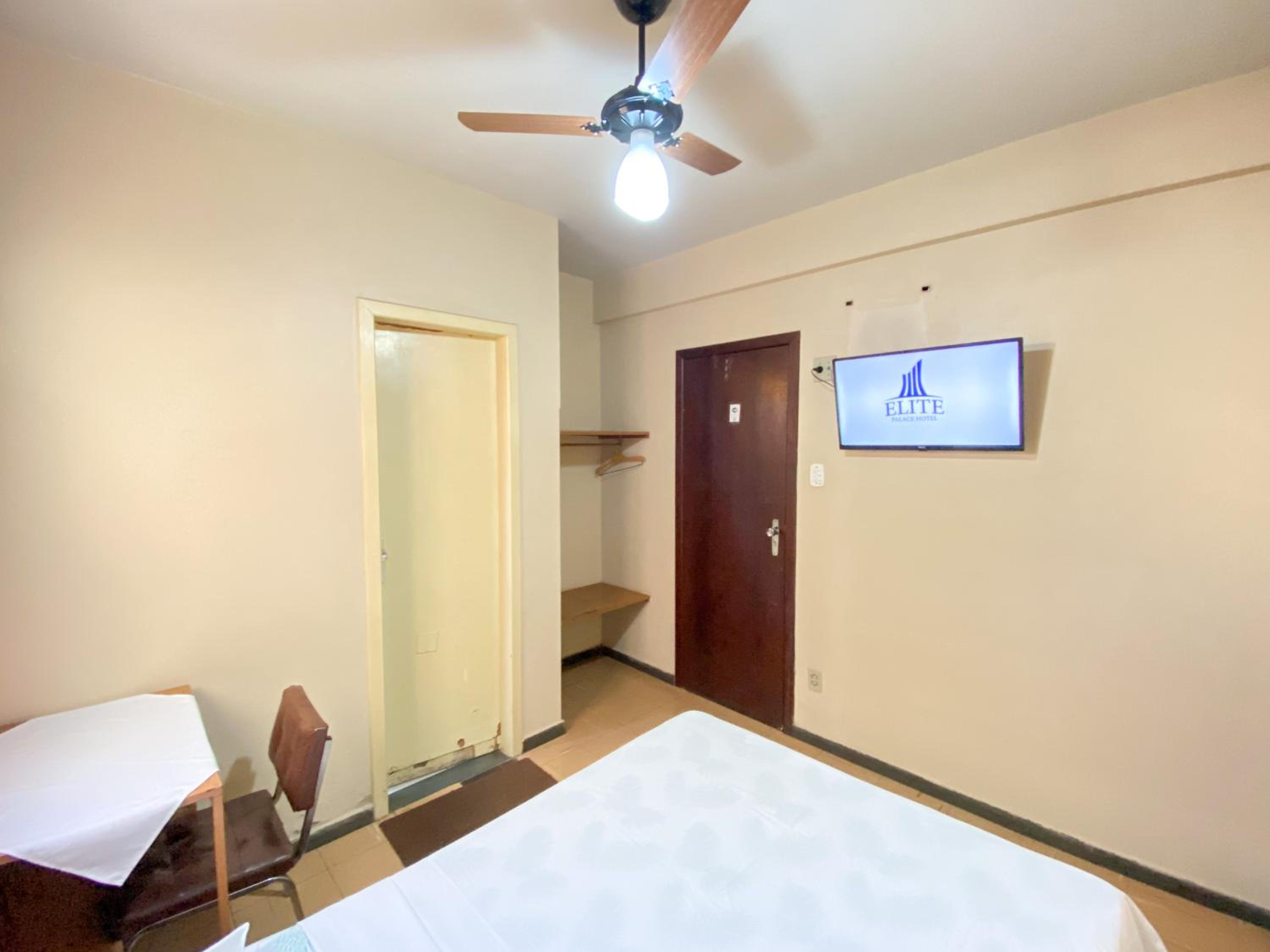 Double Or Twin Room With Private Bathroom photo 2