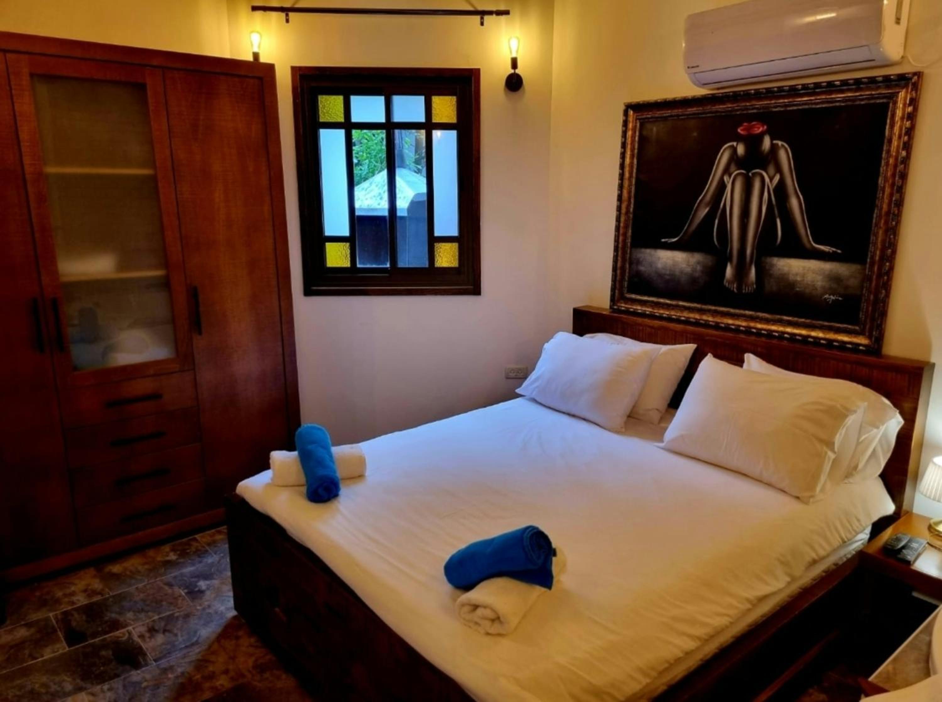 King Suite with Spa Bath photo 2