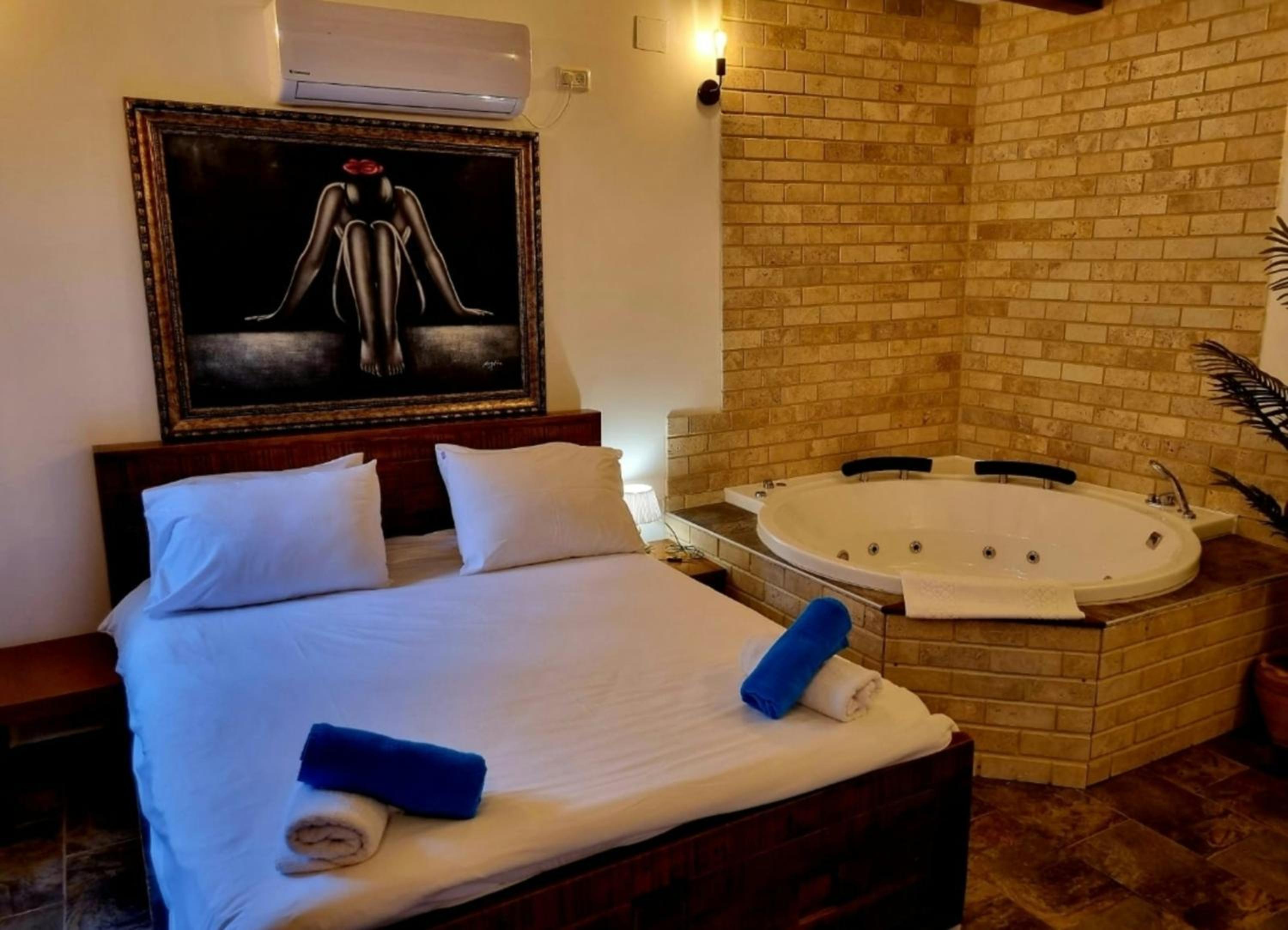 King Suite with Spa Bath photo 1