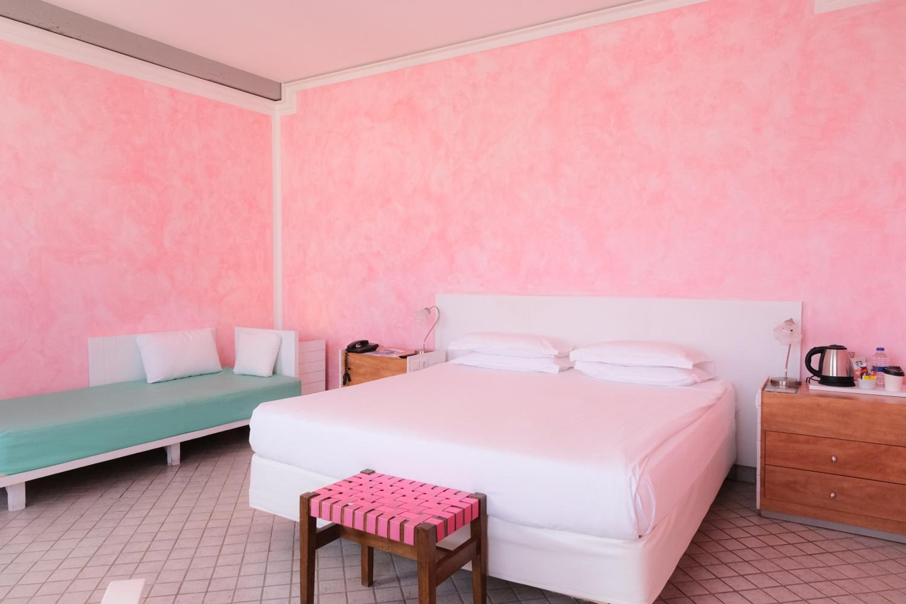 Double or Twin Room with City View thumbnail 5