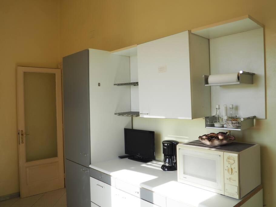 Three-Bedroom Apartment photo 2