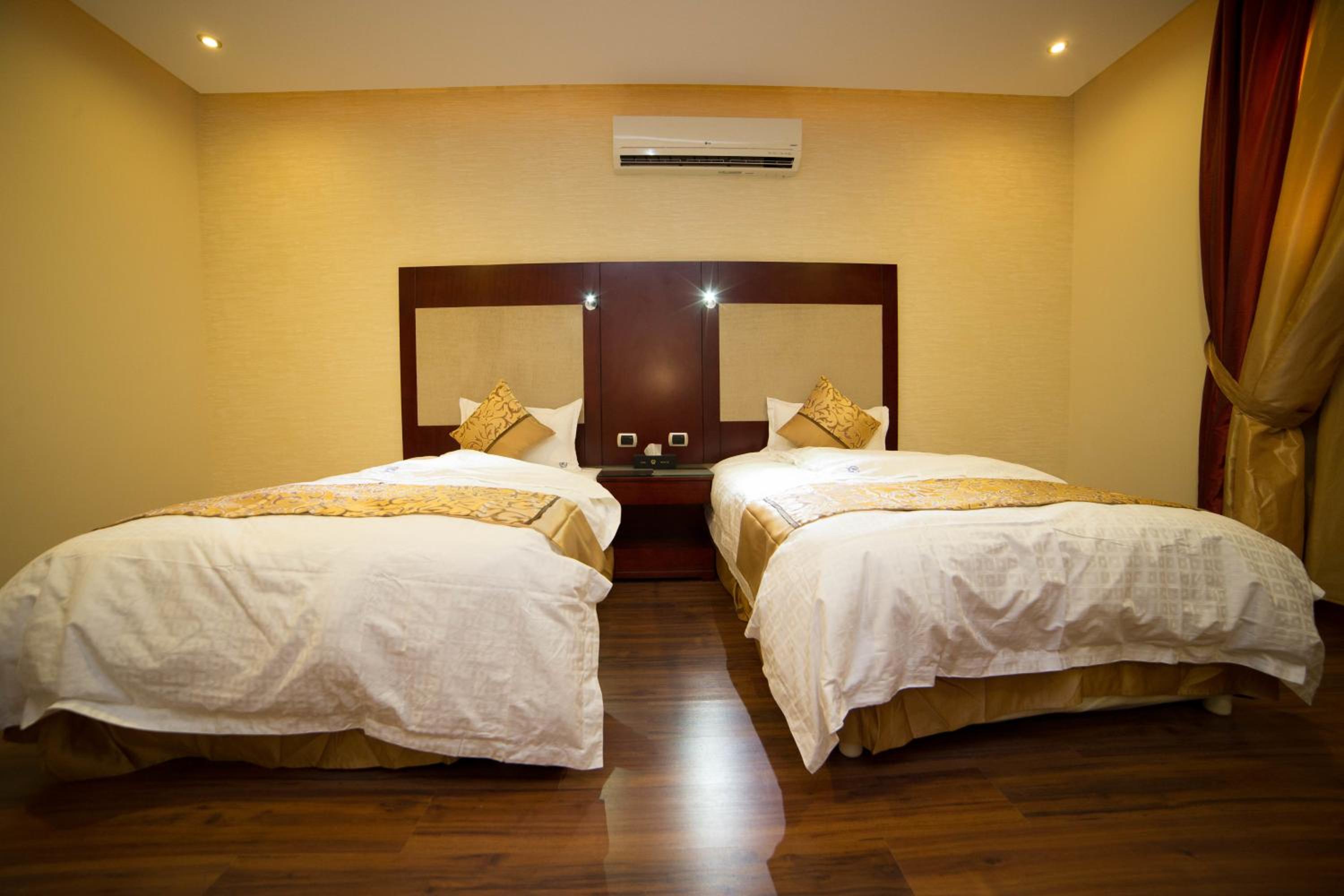 Executive Twin Room photo 3