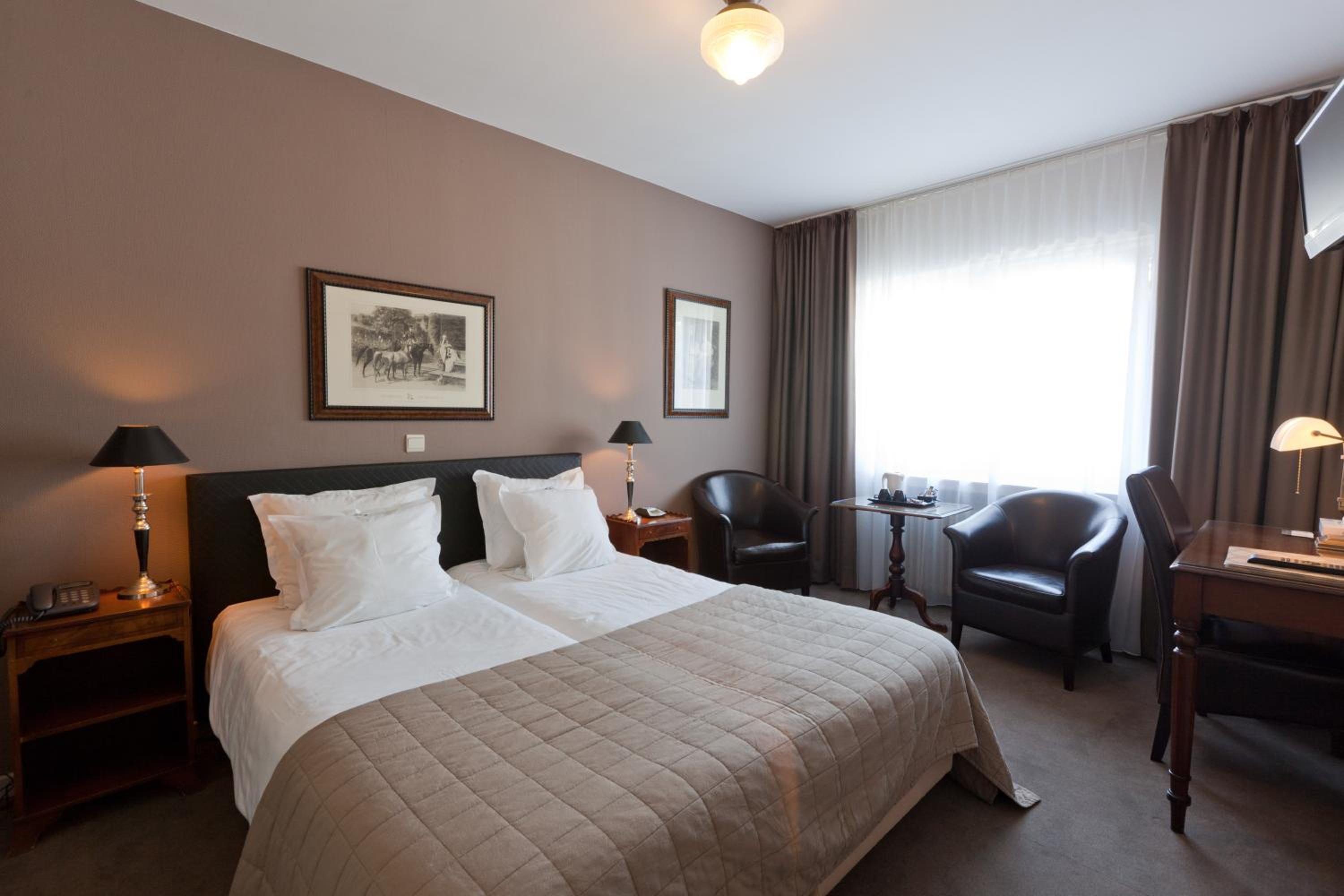 Standard Double Room - Photo 3