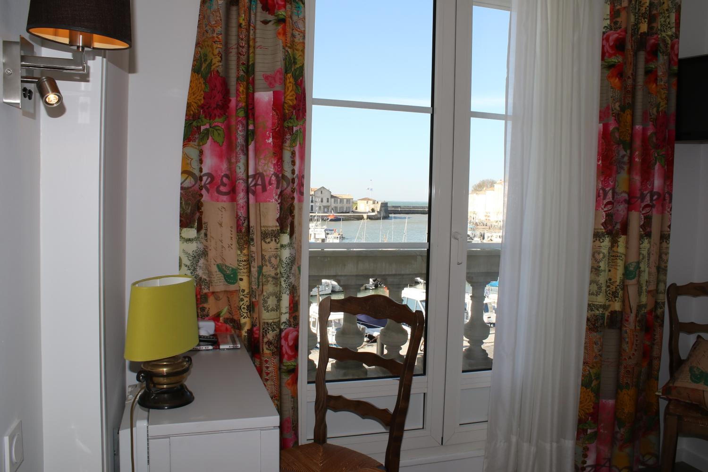 Standard Double Room with Harbor View photo 3
