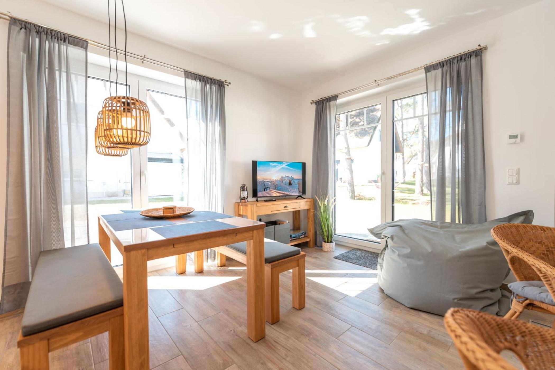 Three-Bedroom House photo 1