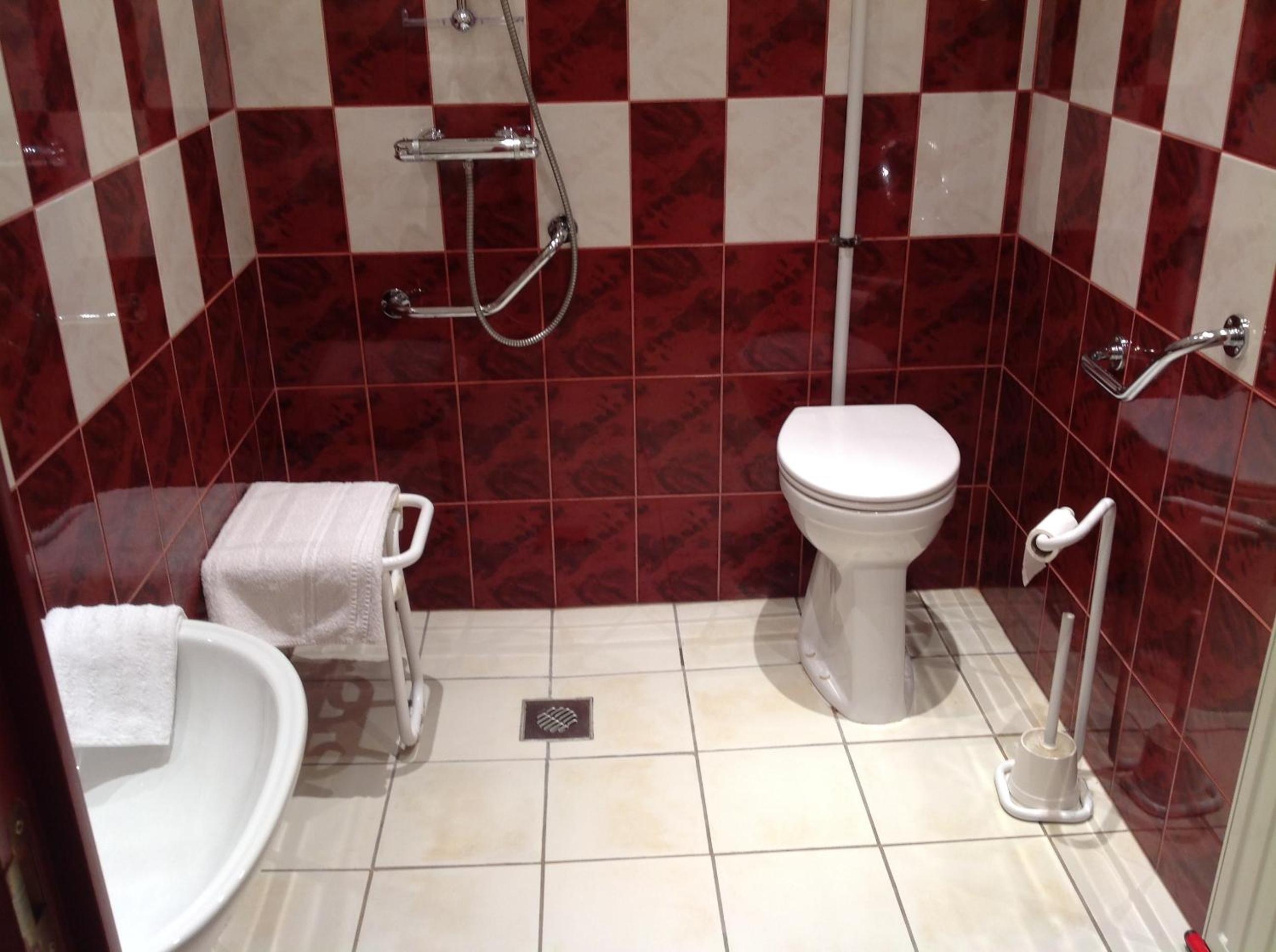 Double Room - Disability Access photo 3