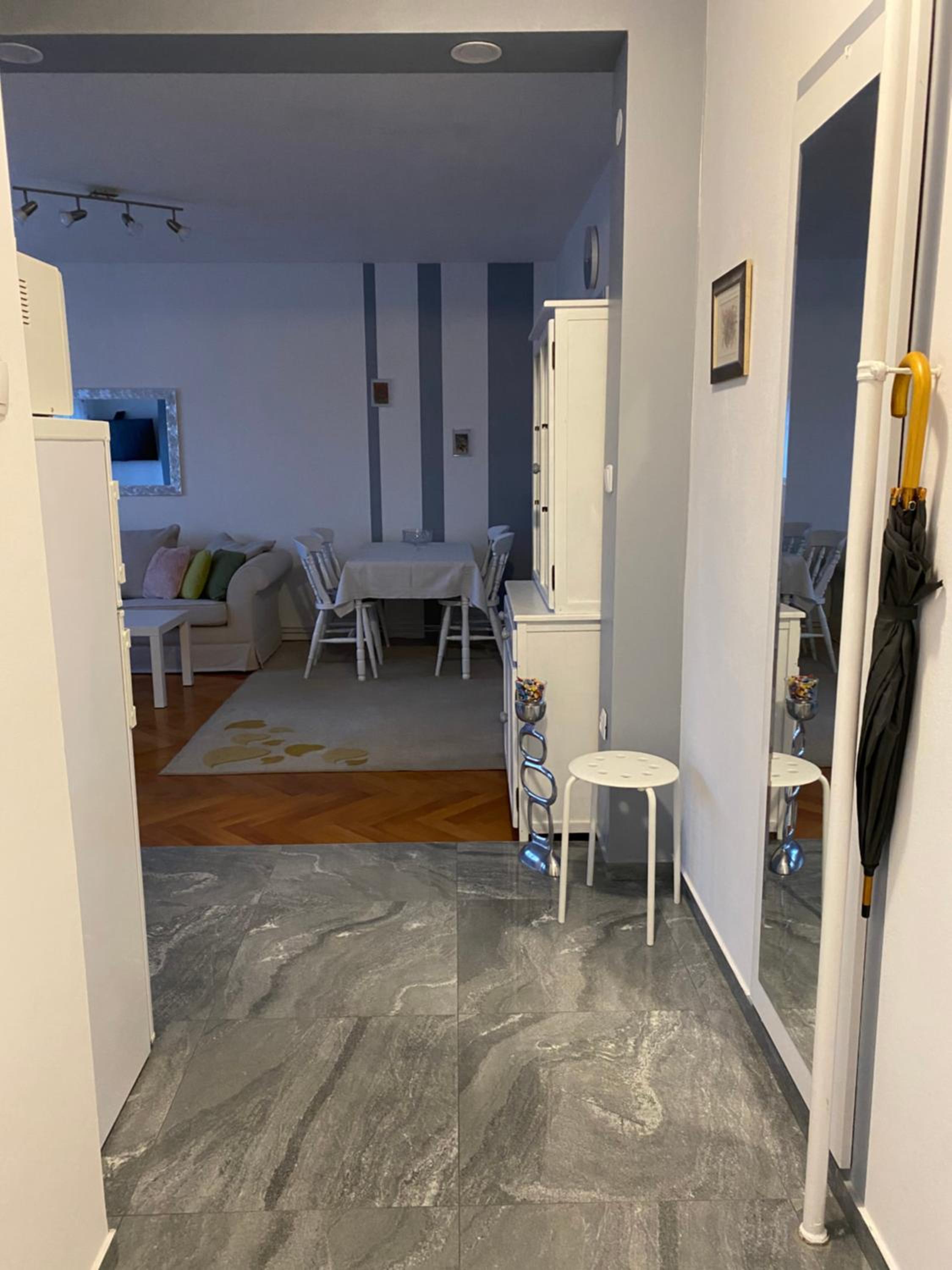One-Bedroom Apartment - Photo 19