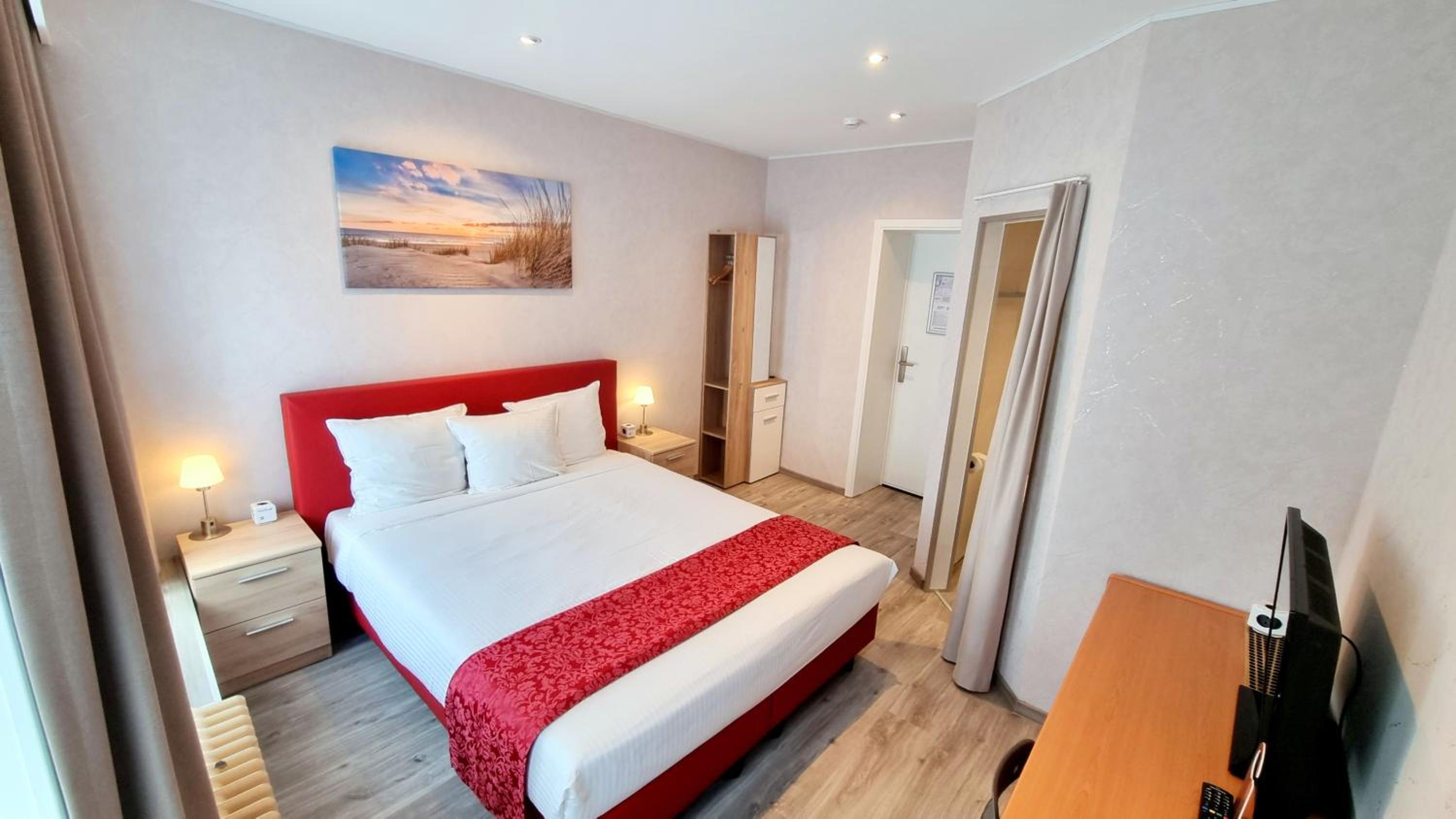 Small Double Room photo 2