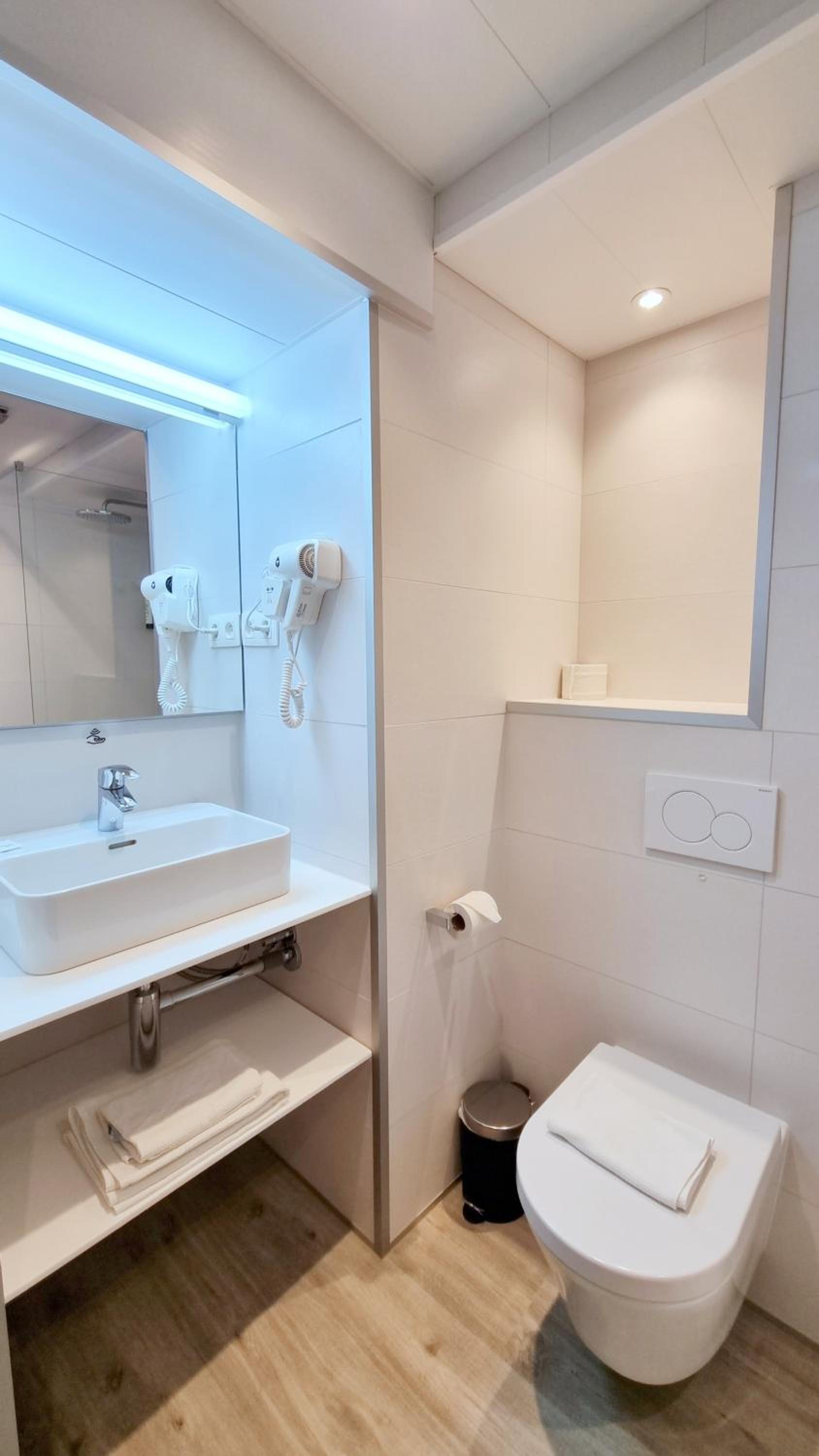 Small Single Room photo 3