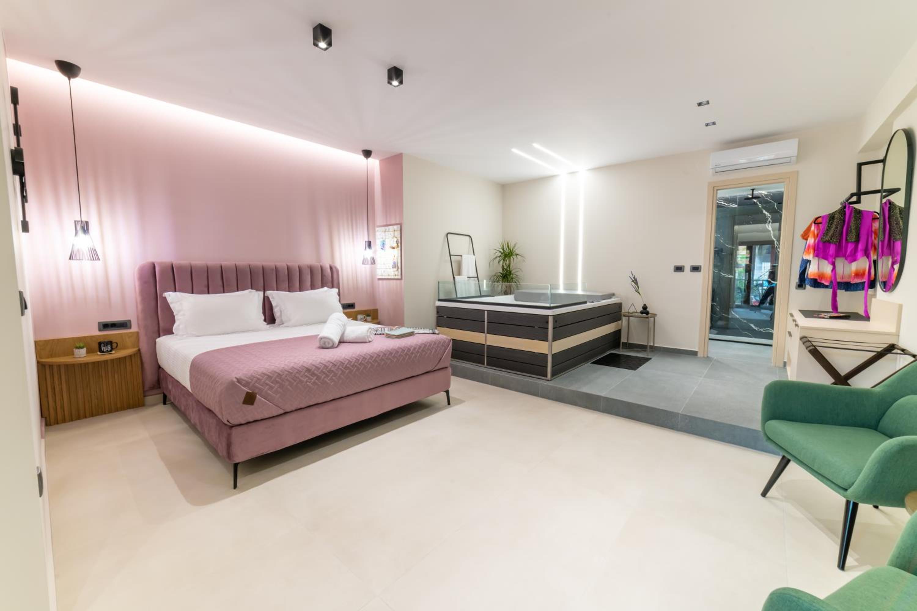 Superior King Room